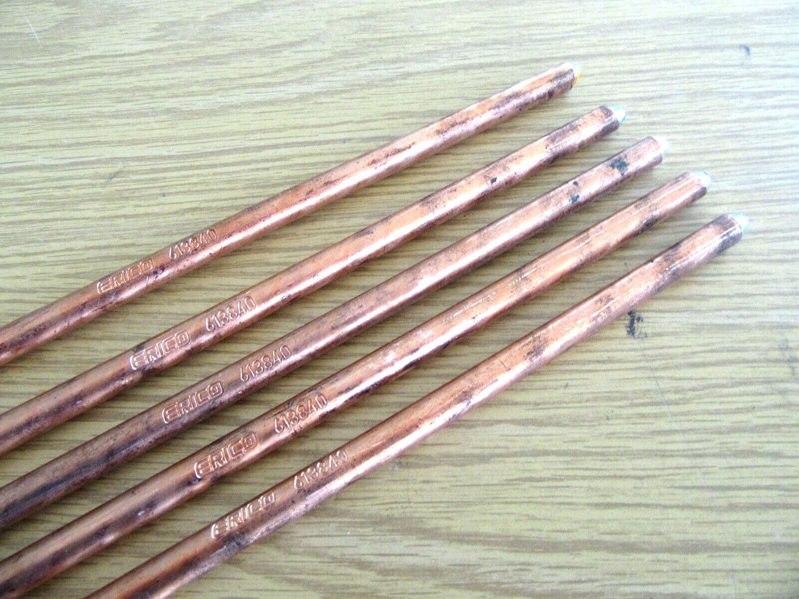 (FIVE) Nvent Erico 613840 3/8″ X 4′ Ground Rods Copper Coated 10 mil