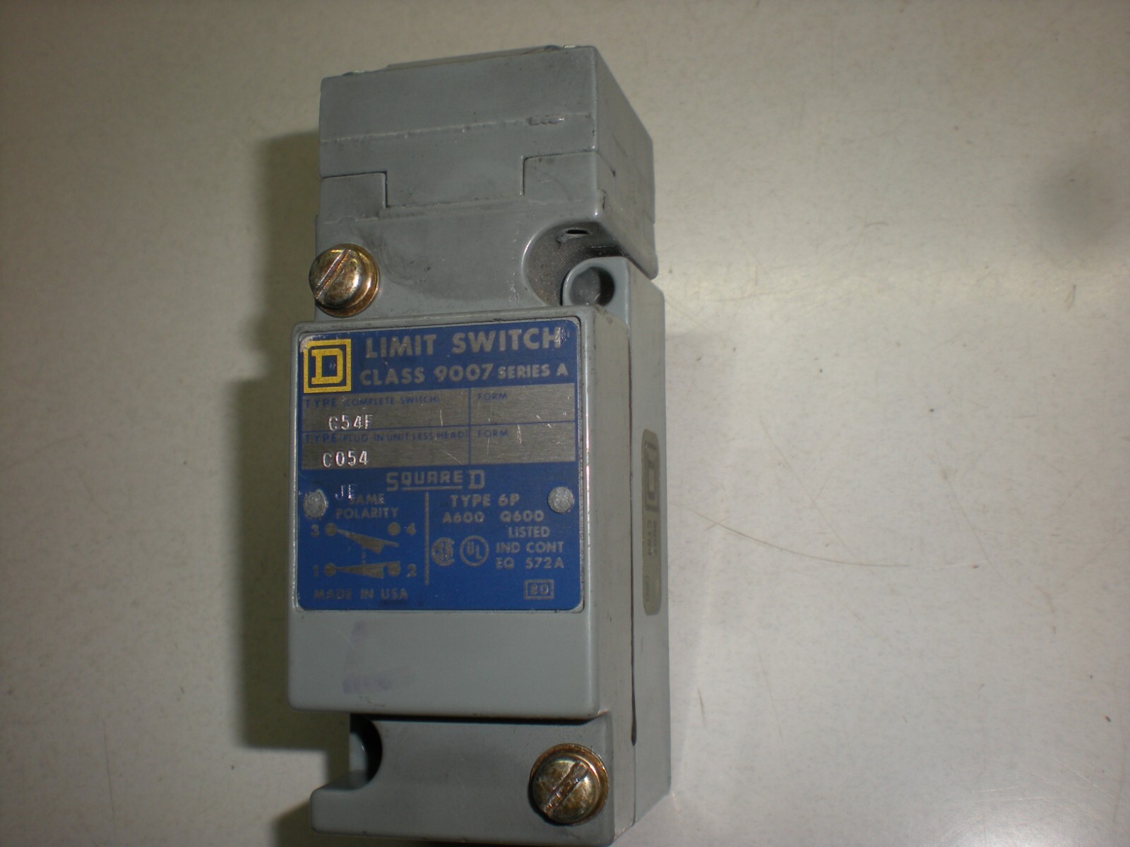 Square D C54F Limit Switch with Roller Plunger – (1)NO and (1) NC – Tests OK