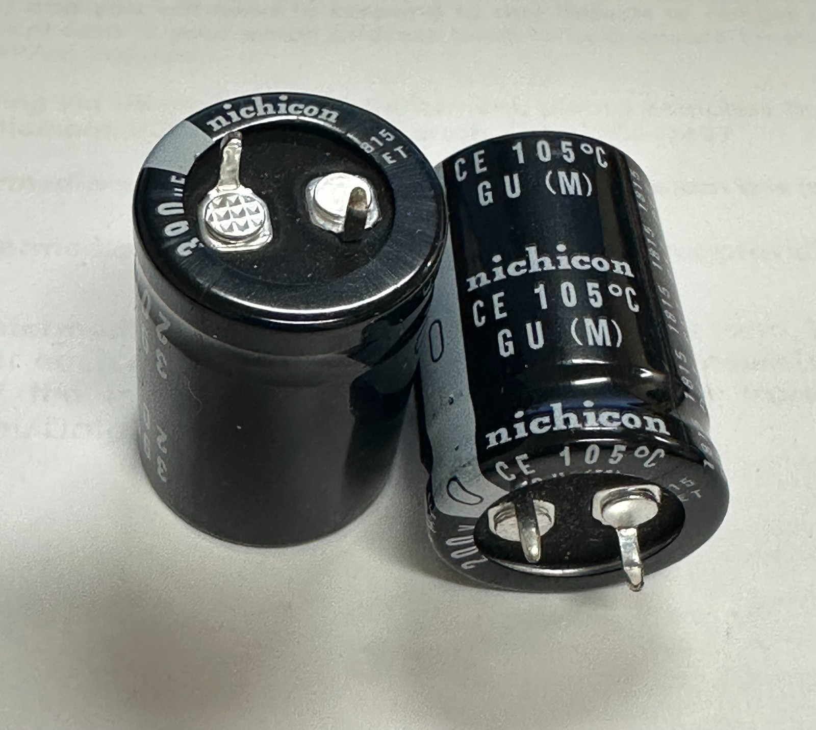 2 x 200V 390uF 105C 22x30mm Original Nichicon Snap In Electrolytic Capacitors