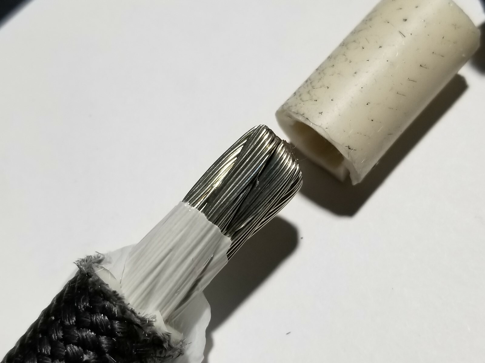 Belden 30801 #1awg UL-3126 Hi-Temp Fiberglass Hook-up/Lead Wire 200C Black /1ft