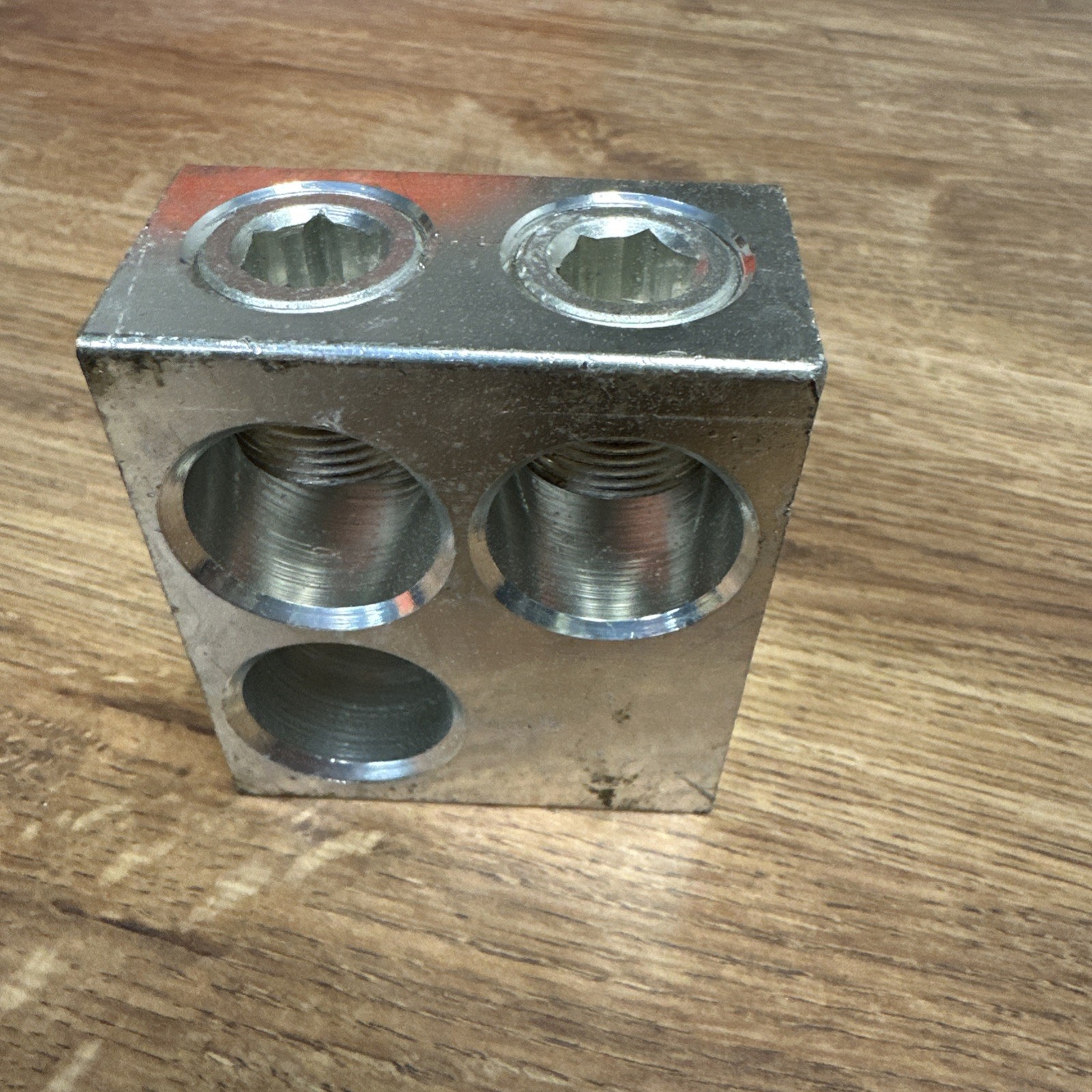 Panduit LAM3SB (Set of 4) 750 750MCM – 1/0 CU9AL Lug Connectors