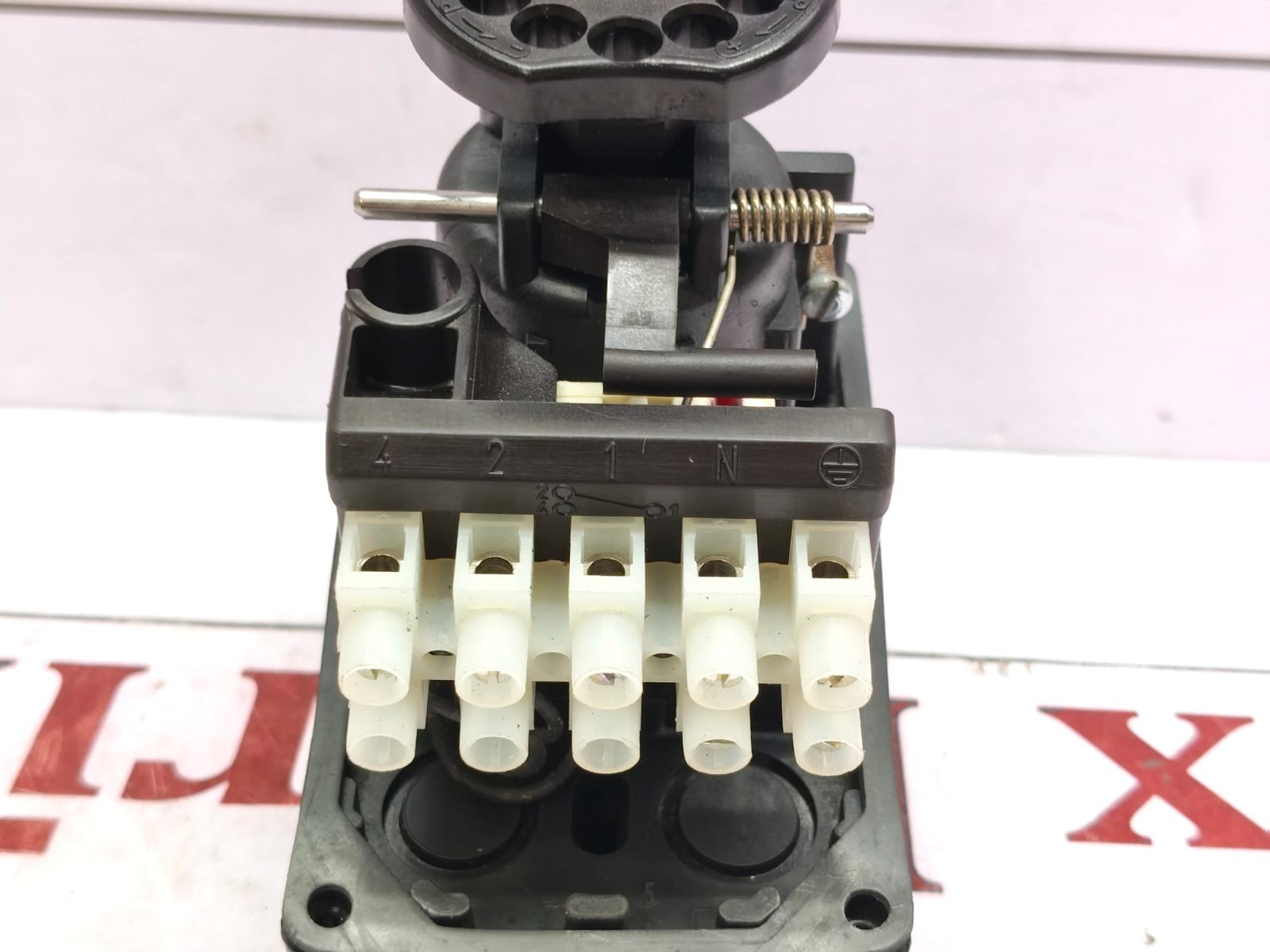 Eaton Moeller MCS11 +W-MCS Pressure Switch 11 Bar NEW WITH BOX