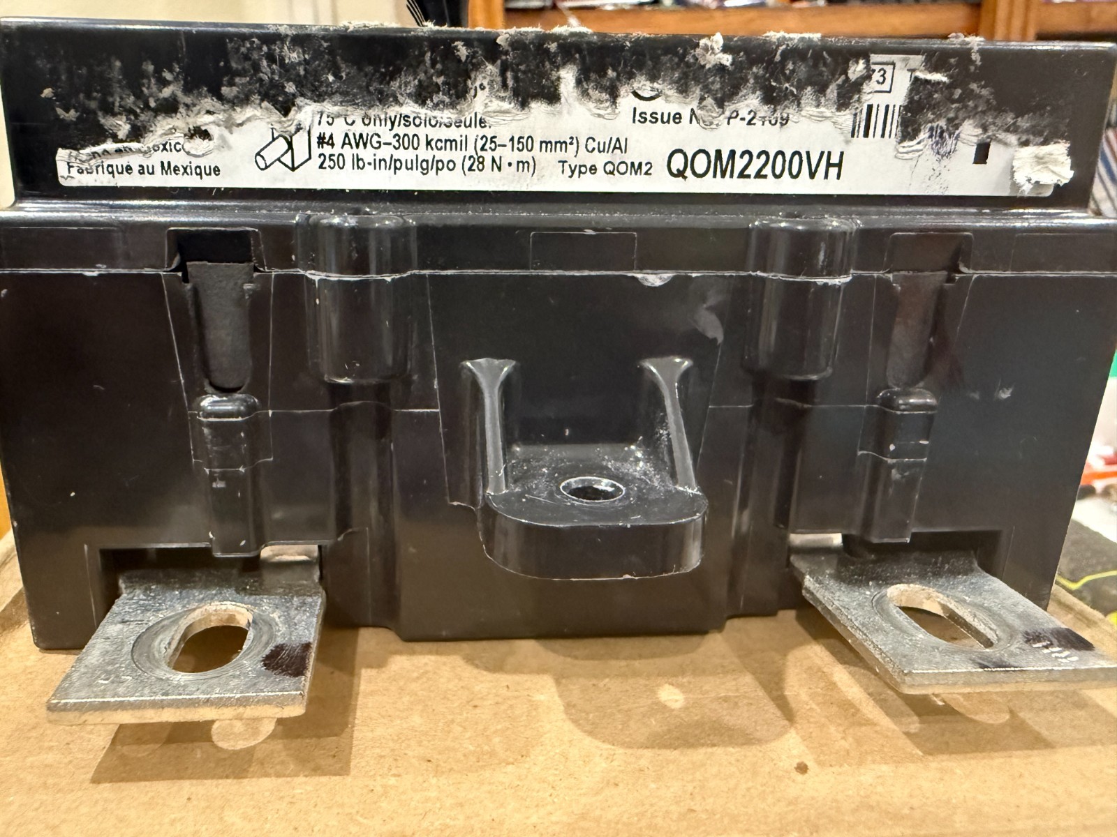 Square D QOM2200VH Main Breaker 200A 2-Pole 120/240V AC BRAND NEW