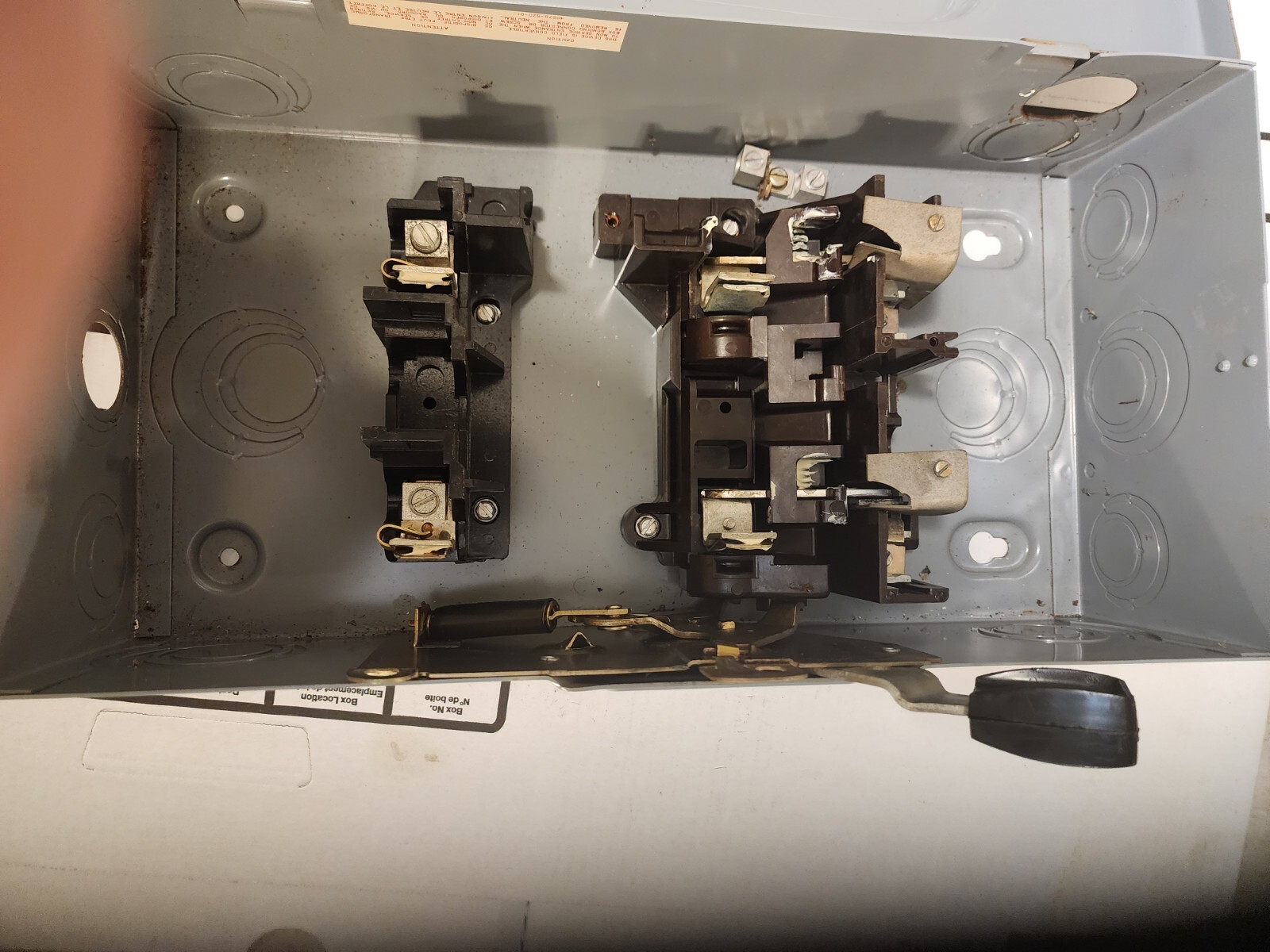 100 Amp Single Phase D223N Indoor disconnect switch