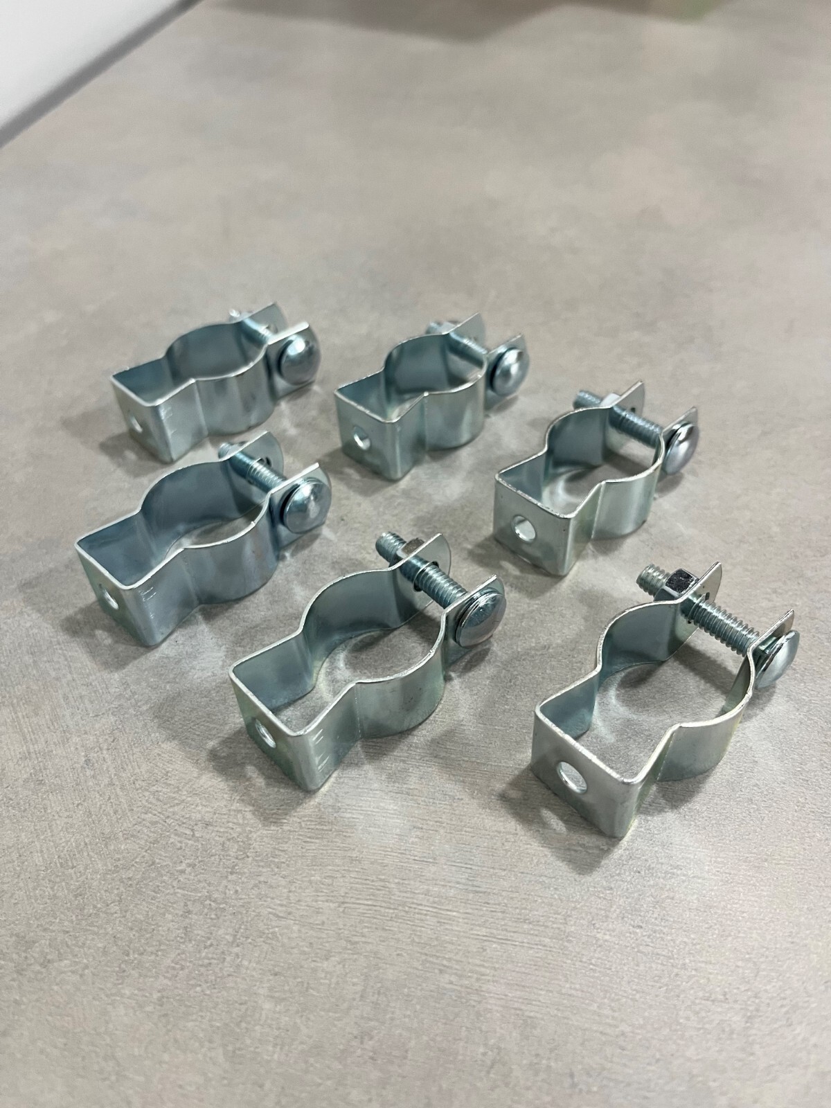 3/4″ Conduit Hanger with bolt & nut for EMT, IMC, RMC, PVC conduit; lot of 50