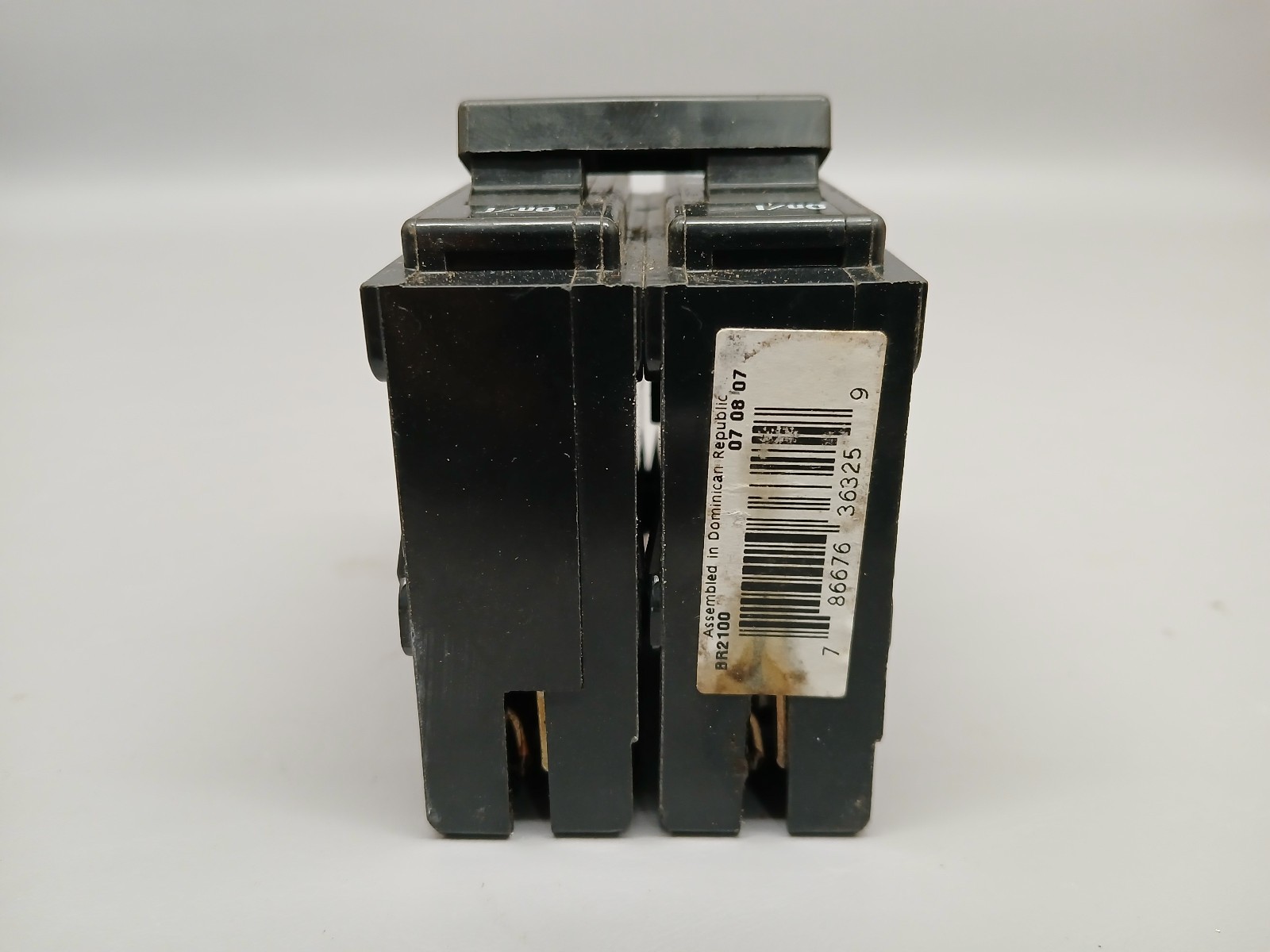Eaton Cutler Hammer BR2100 2 Pole 100 Amp Plug On Circuit Breaker