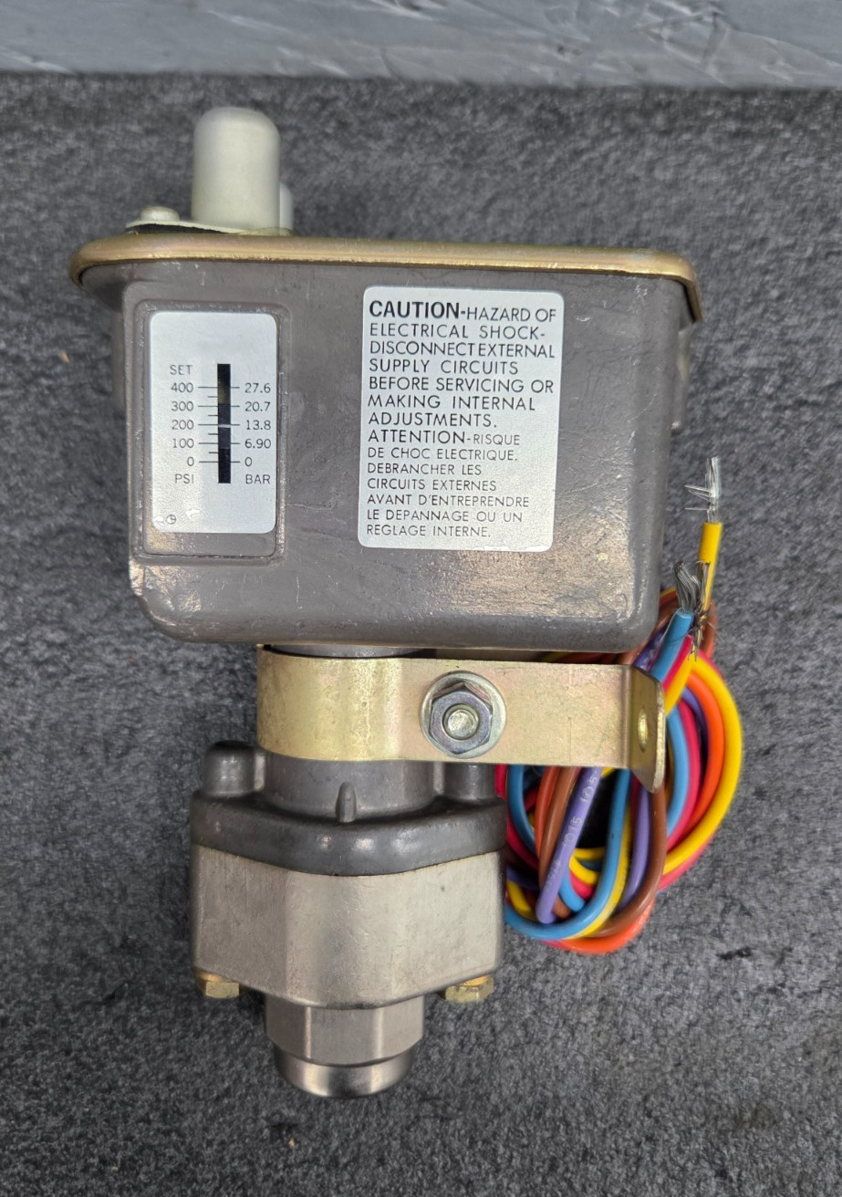 BARKSDALE C9622-1 Pressure Switch, 35-400PSI, 10A @ 125V