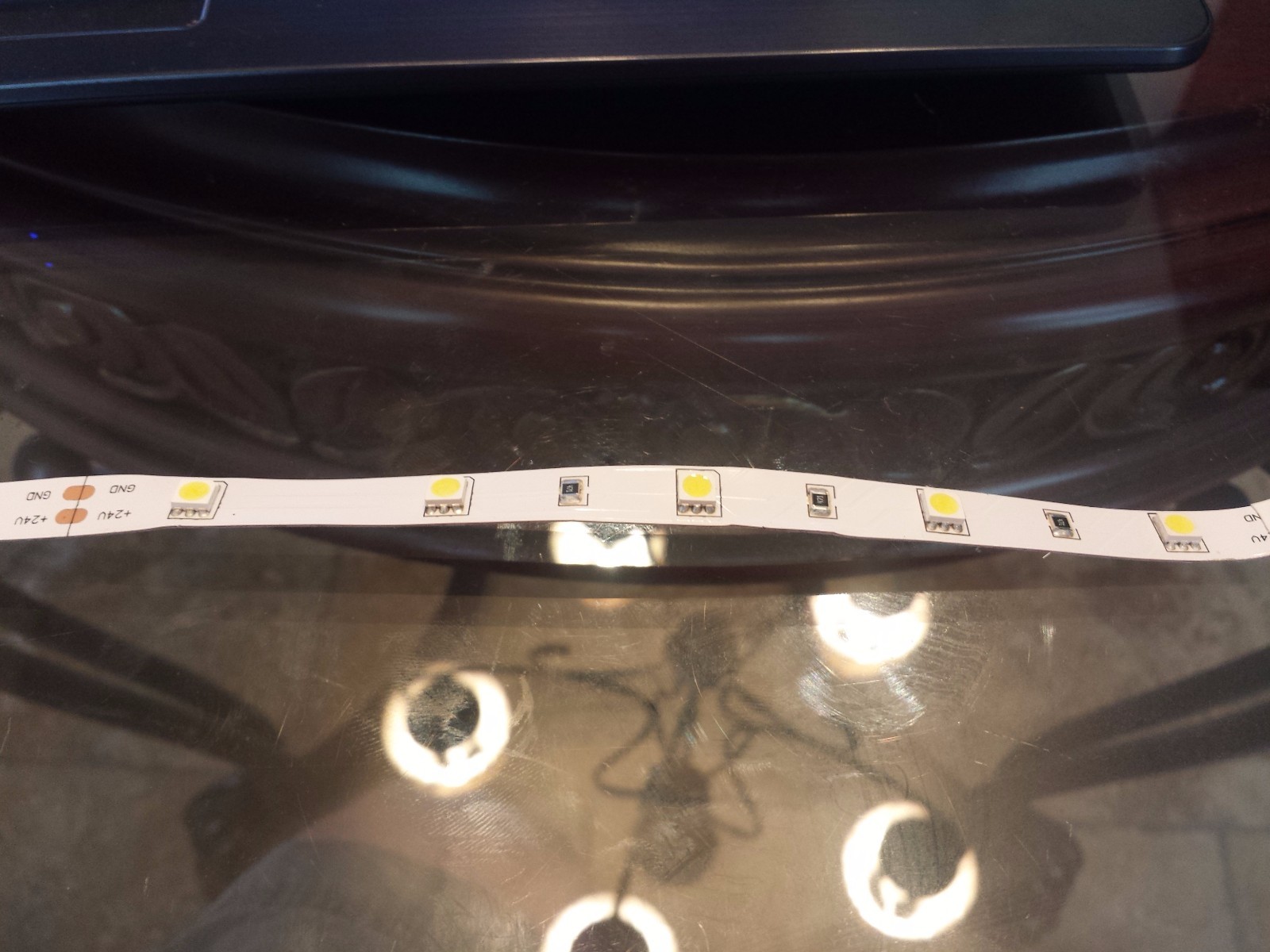 Solid Apollo Daylight White High Brightness LED Strip 43W-1950lm, 16″ led strip