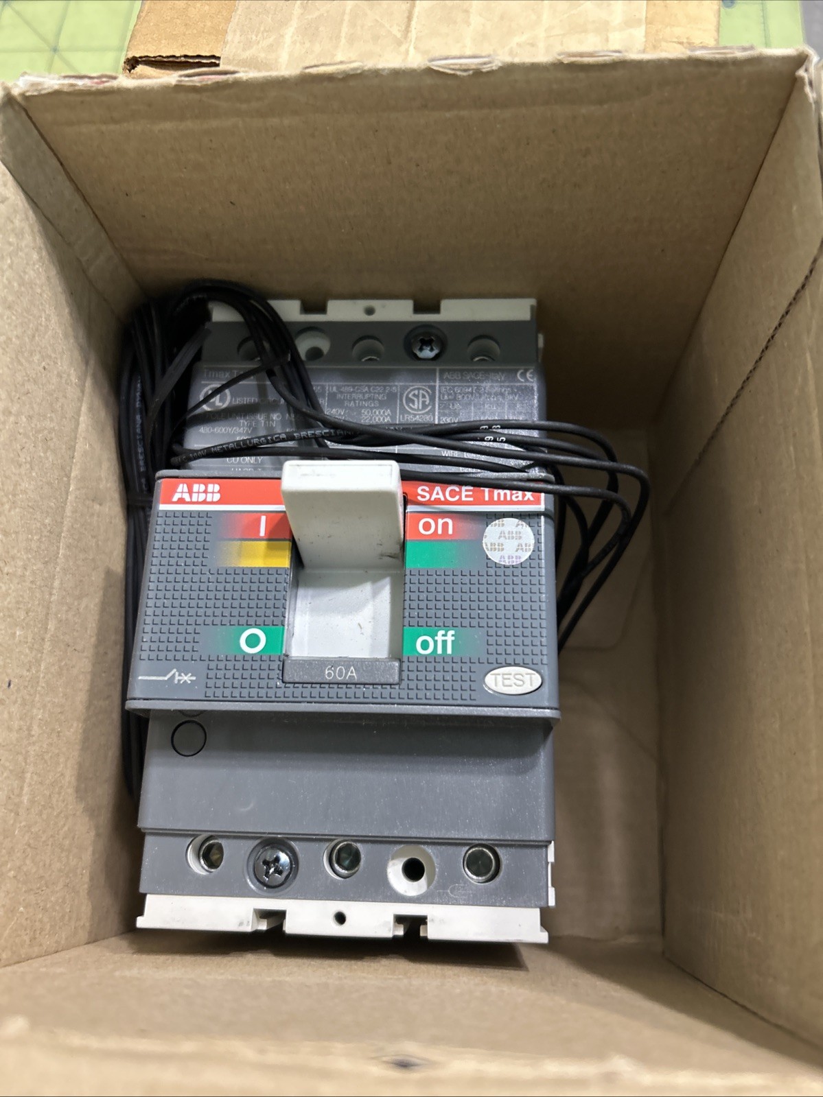 ABB T1N060TLA 60 A 3 P SACE TMAX T1N Thermal Magnetic Circuit Breaker