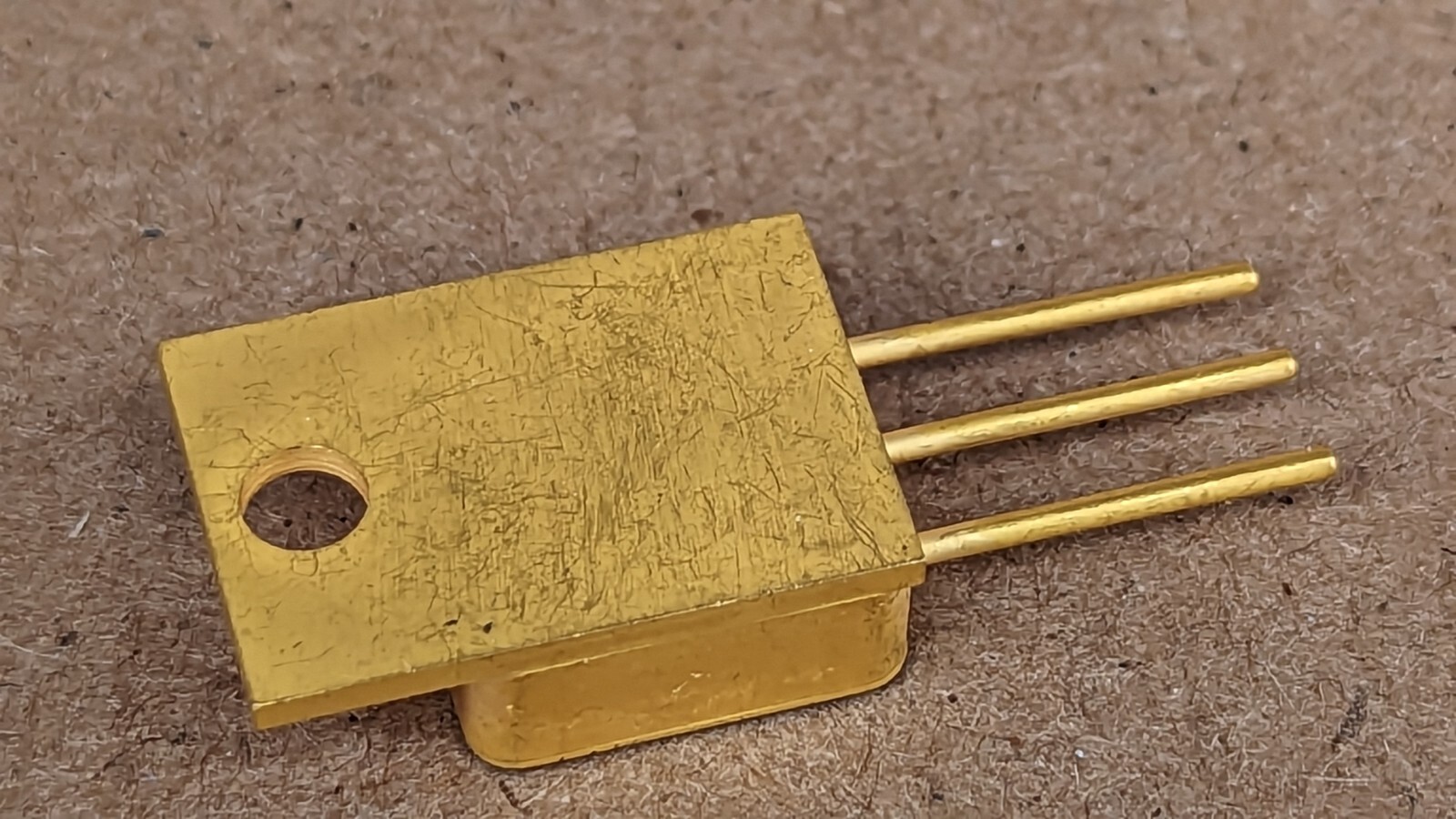 1 – VINTAGE QUALITY Power MOSFET GOLD PLATED Transistor – PICTURE FOR REFERENCE