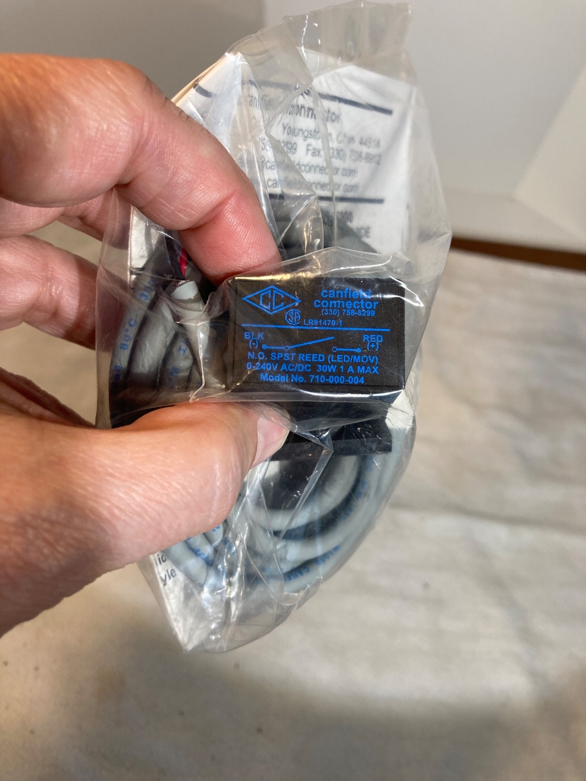Canfield Connector 710-000-004 NO SPST Reed Switch 240V AC/DC 30W 1A Max LED/MOV