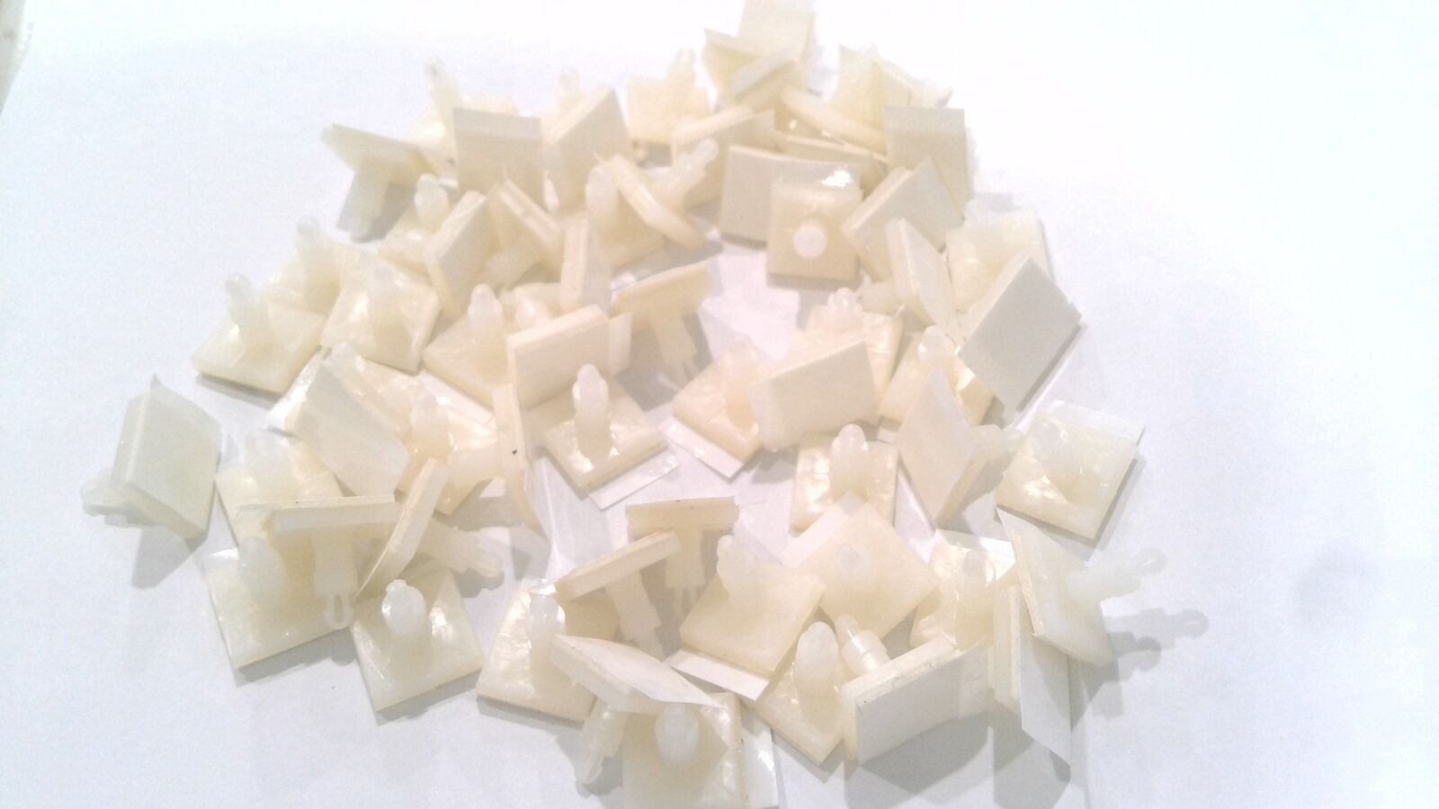 LOKCBSBT-6-01A-RT CIRCUIT BOARD SUPPORT, SNAP LOCK ADHESIVE, 1/2″ SQ (LOT OF 62)