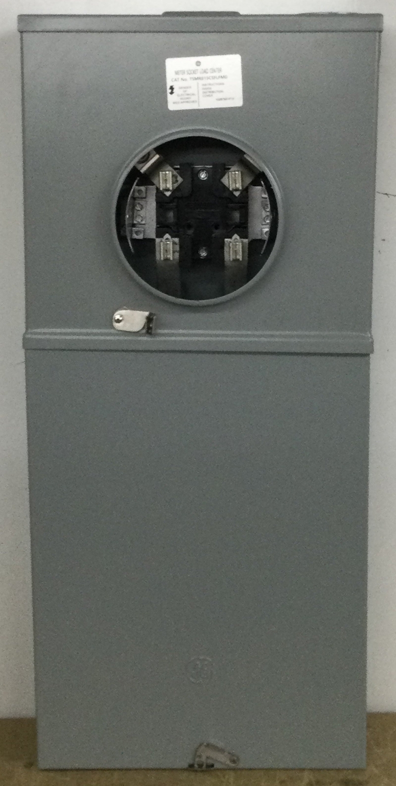 GE TSMR815CSFLFMG Outdoor Ringless Main Breaker Meter Socket 150A 8 Space