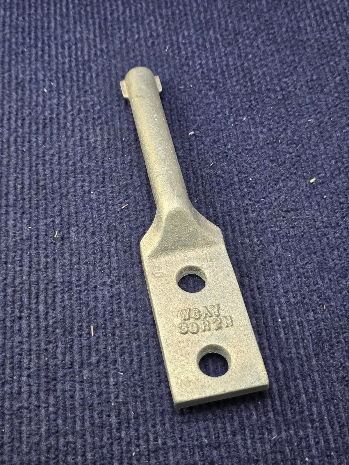 (QTY 4) BURNDY WCAY39R2N: 336 Wej Lug 2-Hole Cast Aluminum Alloy Material
