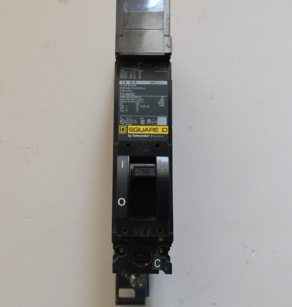SQUARE D CIRCUIT BREAKER P/N: FA14030C 30AMP 480VAC 50/60HZ 40C CAT A 1 POLE