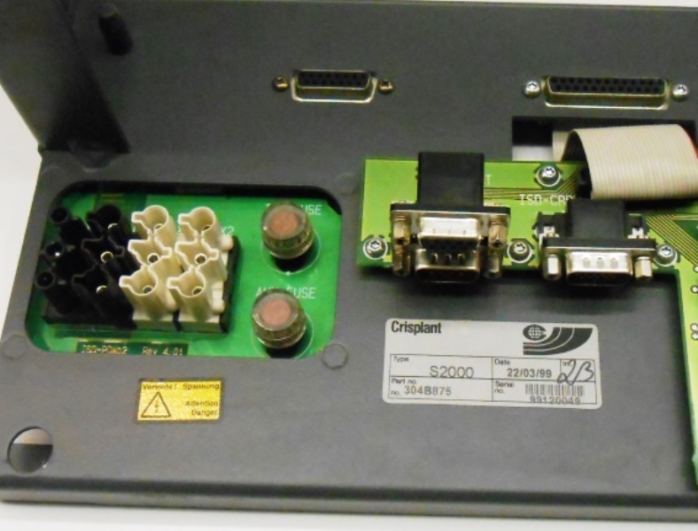 CRISPLANT TILT TRAY SORTER CONTROLLER CIRCUIT BOARD W/ BRACKET, S2000, 304B875