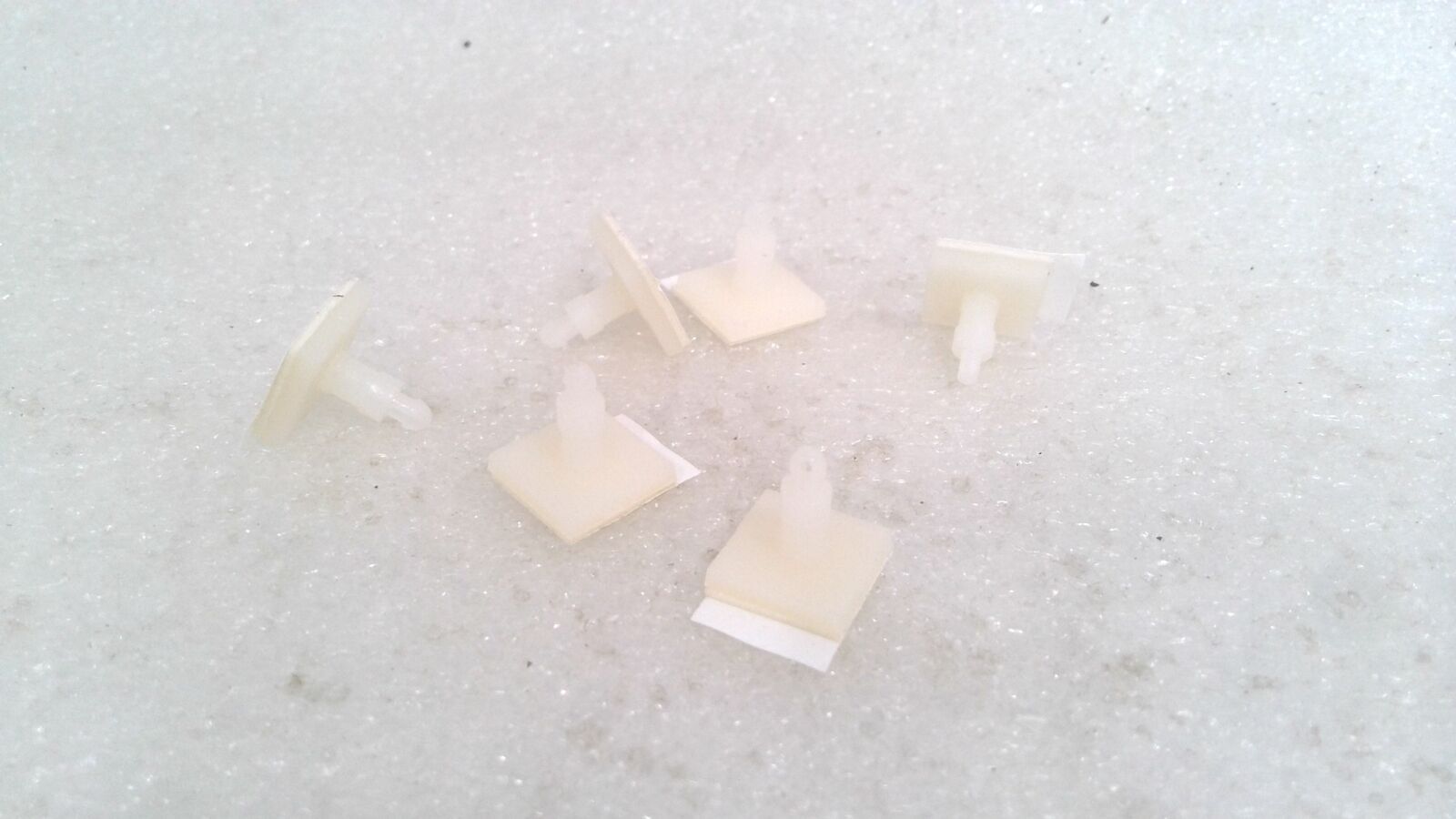 LOKCBSBT-6-01A-RT CIRCUIT BOARD SUPPORT, SNAP LOCK ADHESIVE, 1/2″ SQ (LOT OF 62)