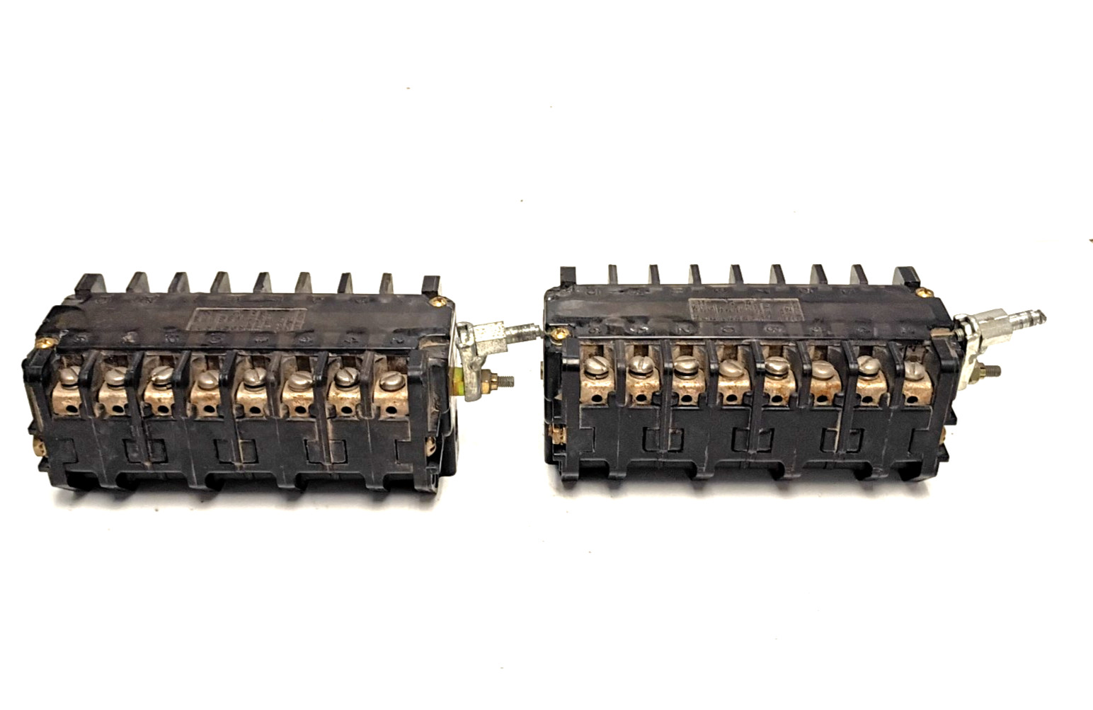 AUXILIARY SWITCH TYPE 12 16 CONTACTS 115V 30A AC; 240V 20A AC, SET OF 2