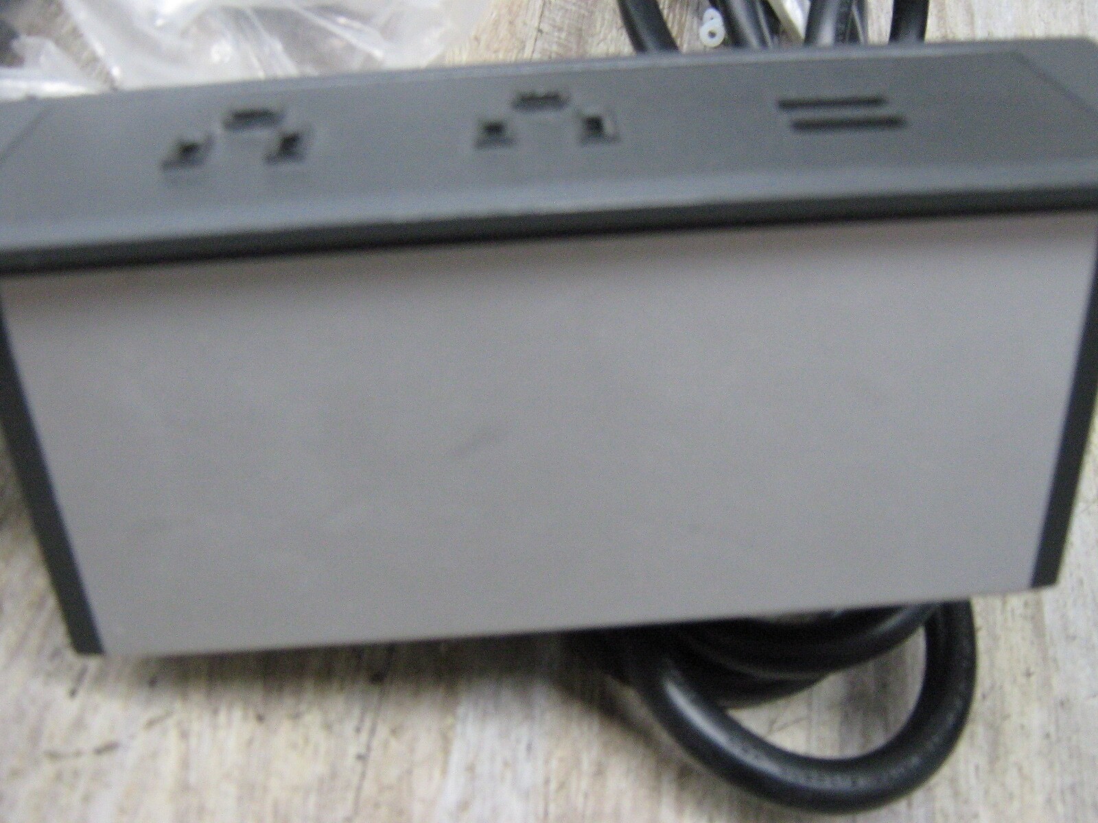 Furniture Power Centers, 2-USB, 15a 125V, 3.1A, 60hz BE04315 NEW