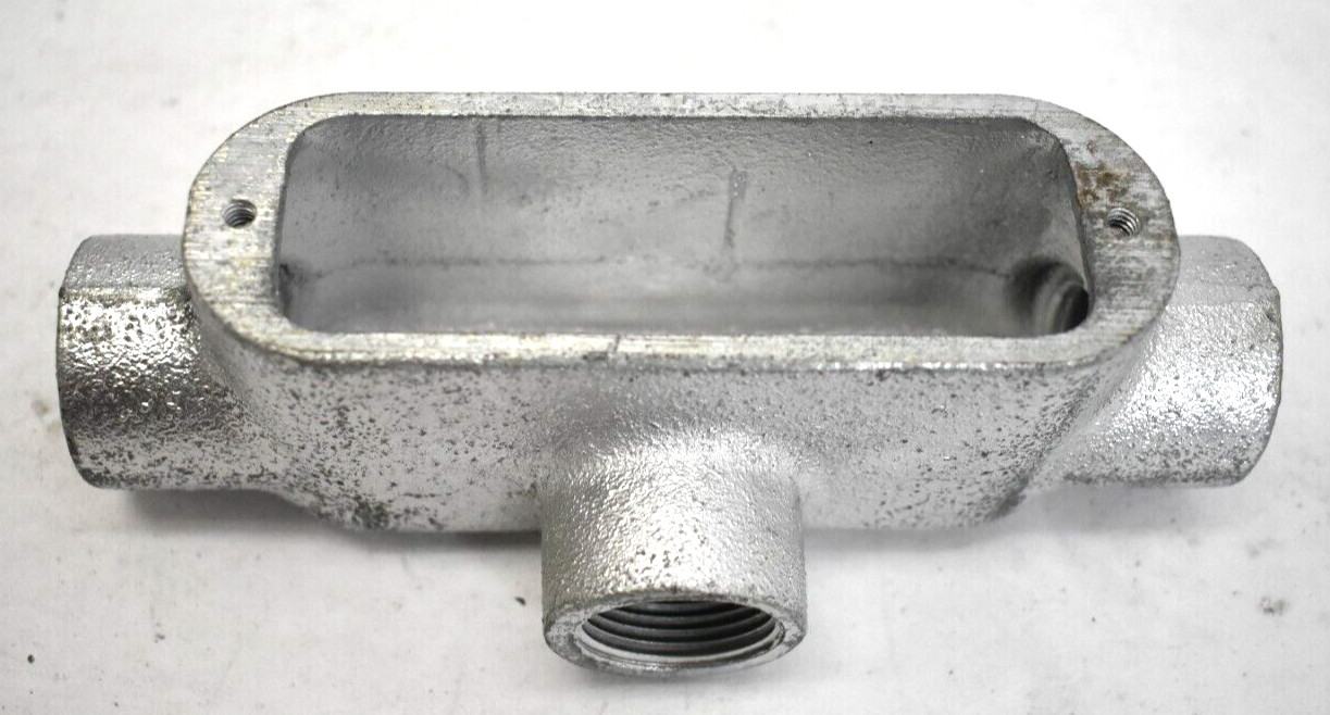 Cooper Crouse-Hinds T75M Conduit Body Type T 3/4″ Form 5 T Cond Body Malleable
