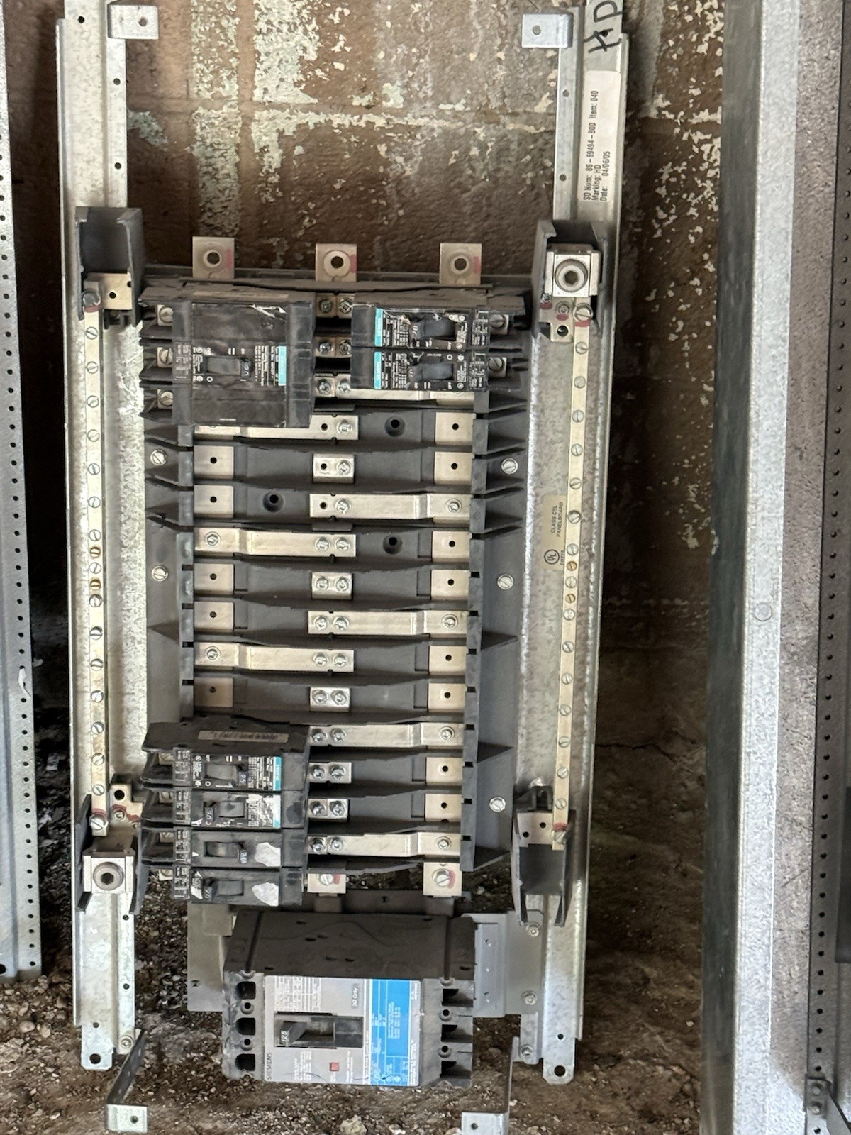 Siemens C2006L Main Breaker Panel 225A 21-30 Circuits 201-250V Indoor