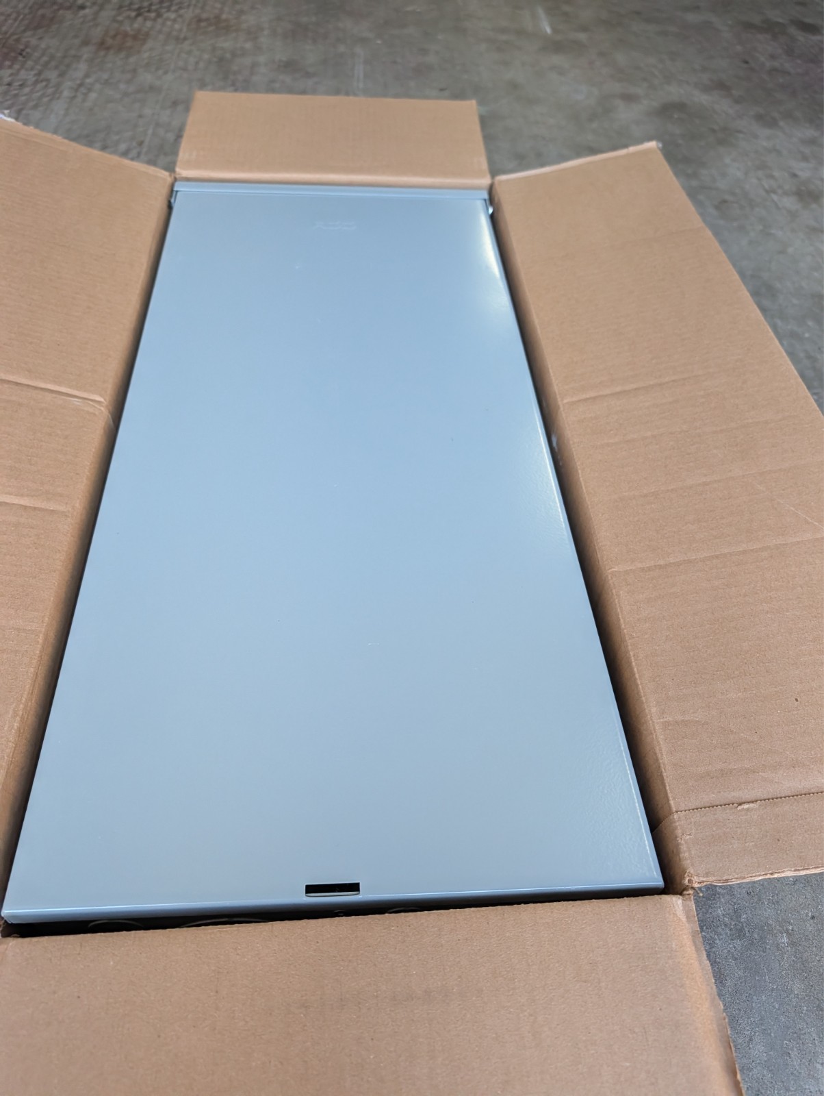 ABB 200A 8 Space 16 Circuit Outdoor Main Breaker PON Load Center, PAM0820RFL