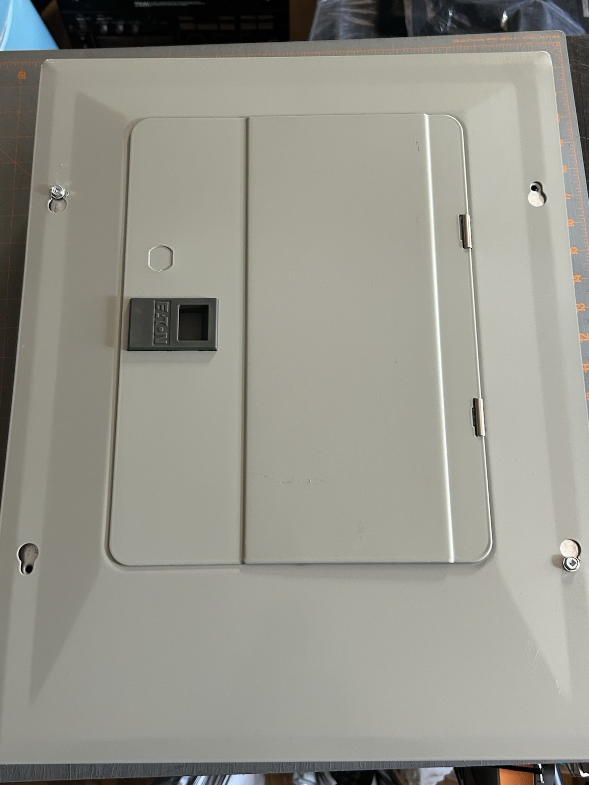 Eaton Indoor Loadcenter, Main Breaker Included, Plug On Neutral BRP12B100, 100A