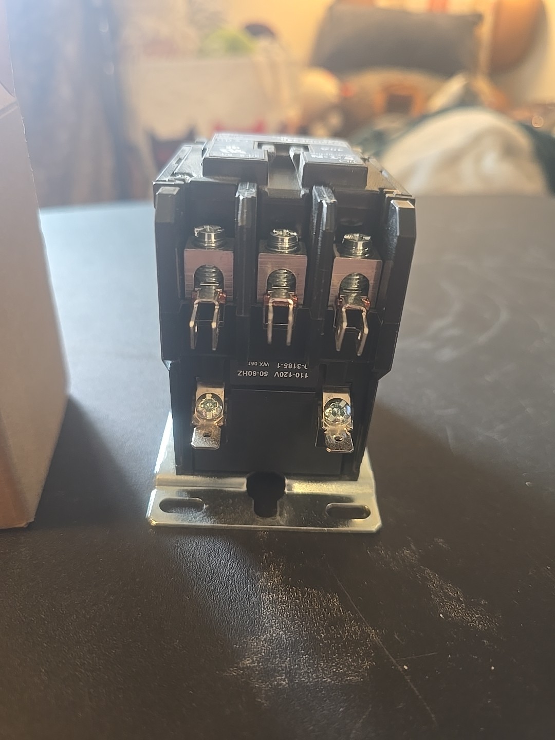 Eaton Cutler-Hammer C25DNF340A Definite Purpose Contactor 40A 3P