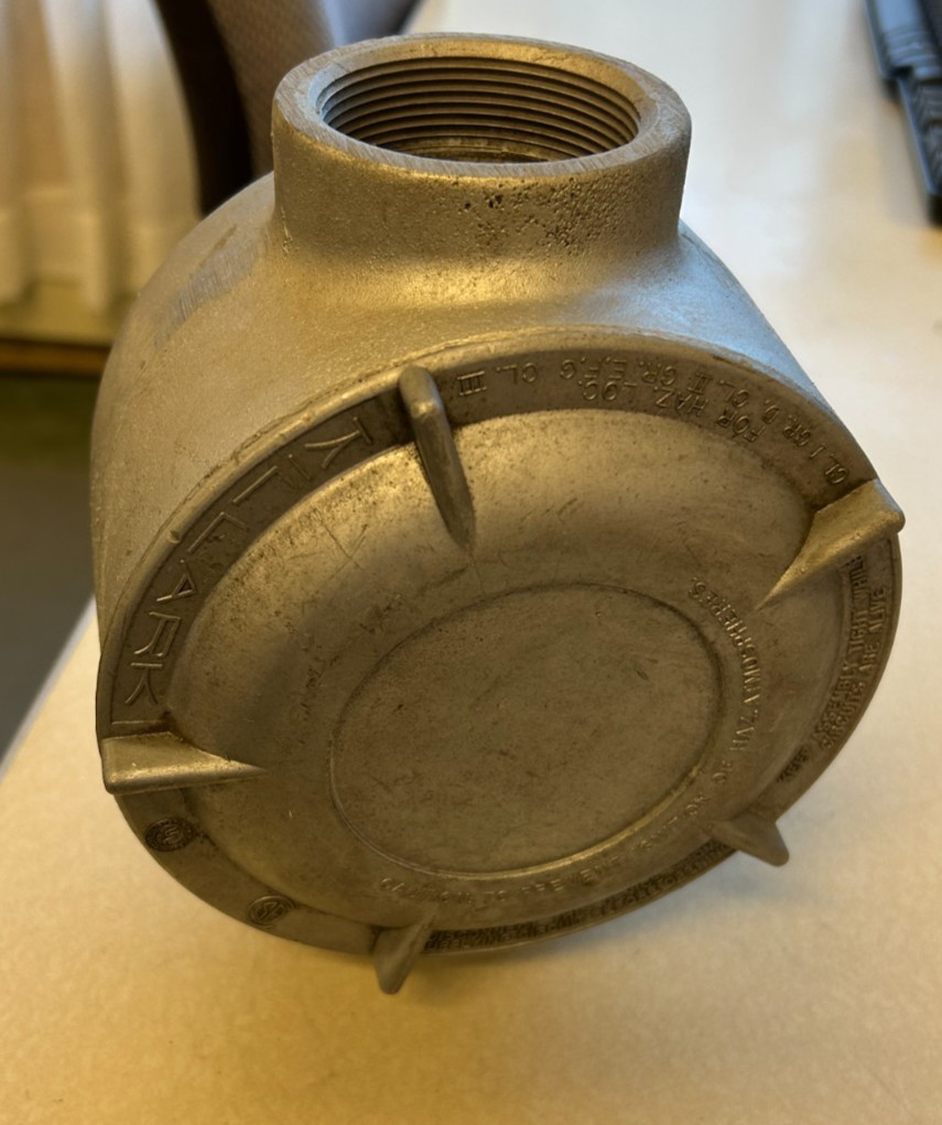 KILLARK GEJCT-6 CONDUIT BODY FOR HAZARDOUS LOCATIONS 2″ HUBS NEW NO BOX SURPLUS