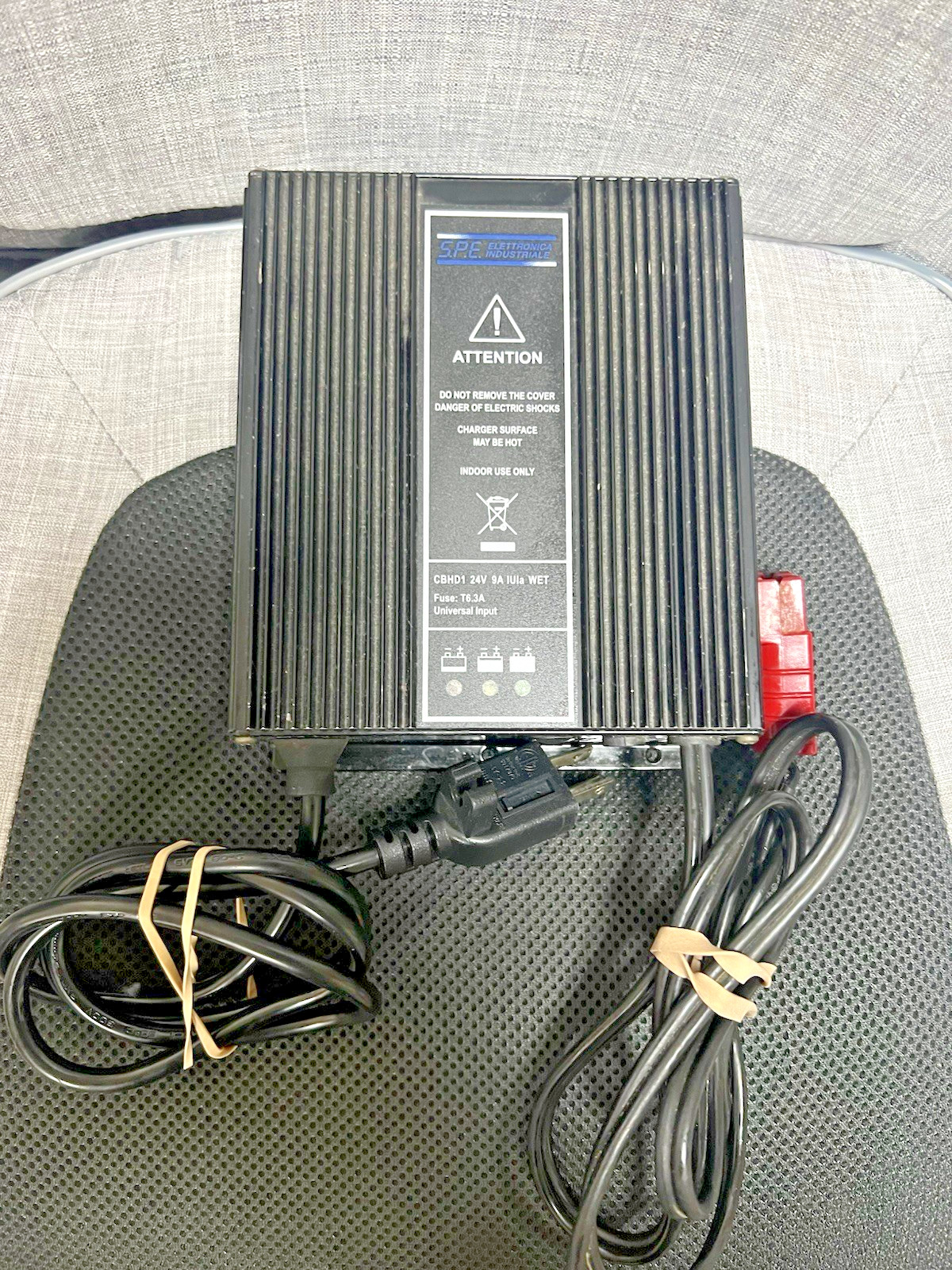 SPE Electtronica CBHD1-24V 9 Amp Industrial On Board Battery Charger COMPACT