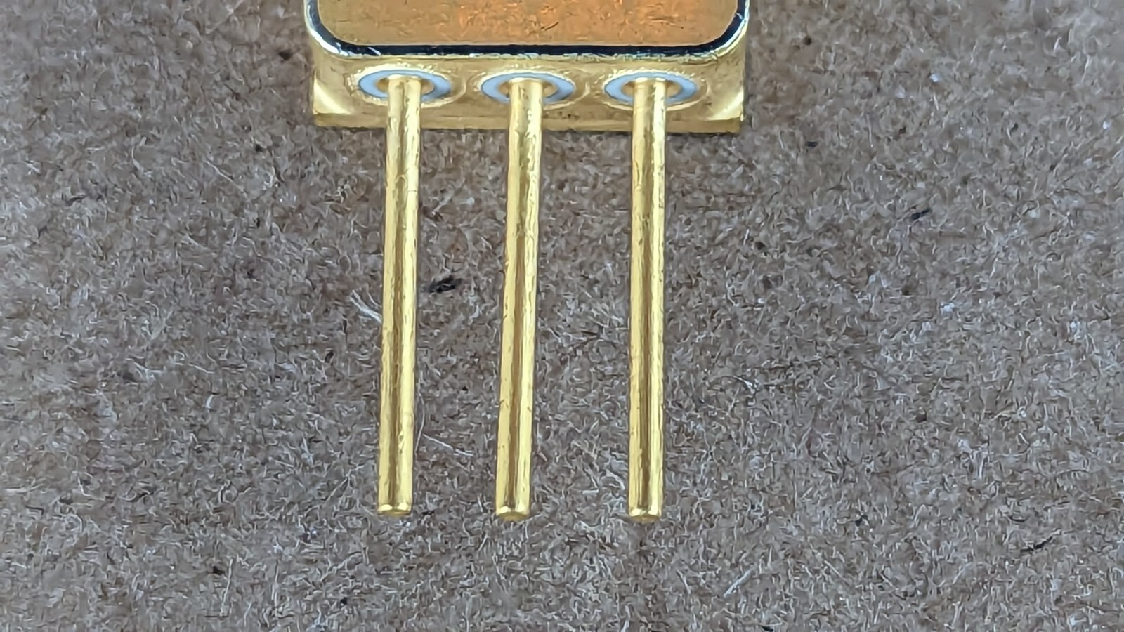 1 – VINTAGE QUALITY Power MOSFET GOLD PLATED Transistor – PICTURE FOR REFERENCE