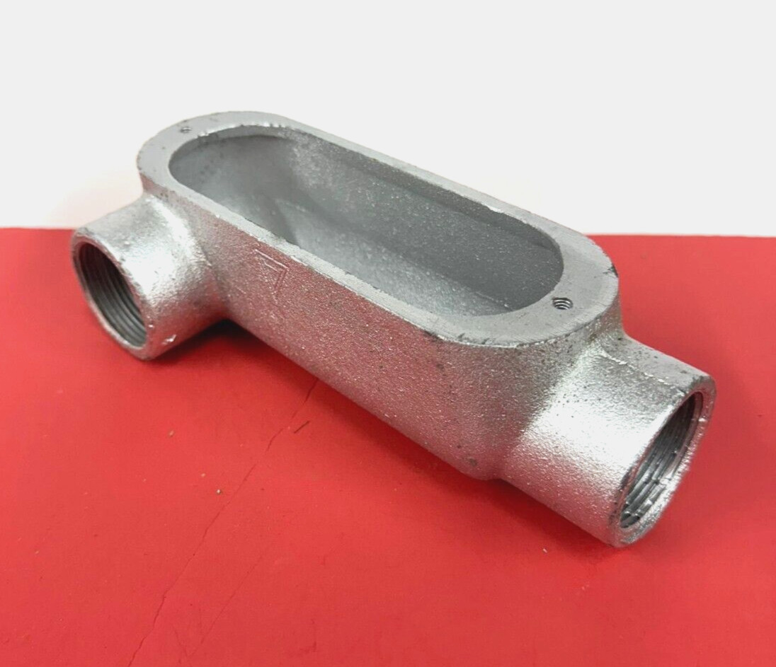 LR125M 1-1/4″ Conduit Body Malleable Iron Unilet Threaded APPLETON NEW LR-125M