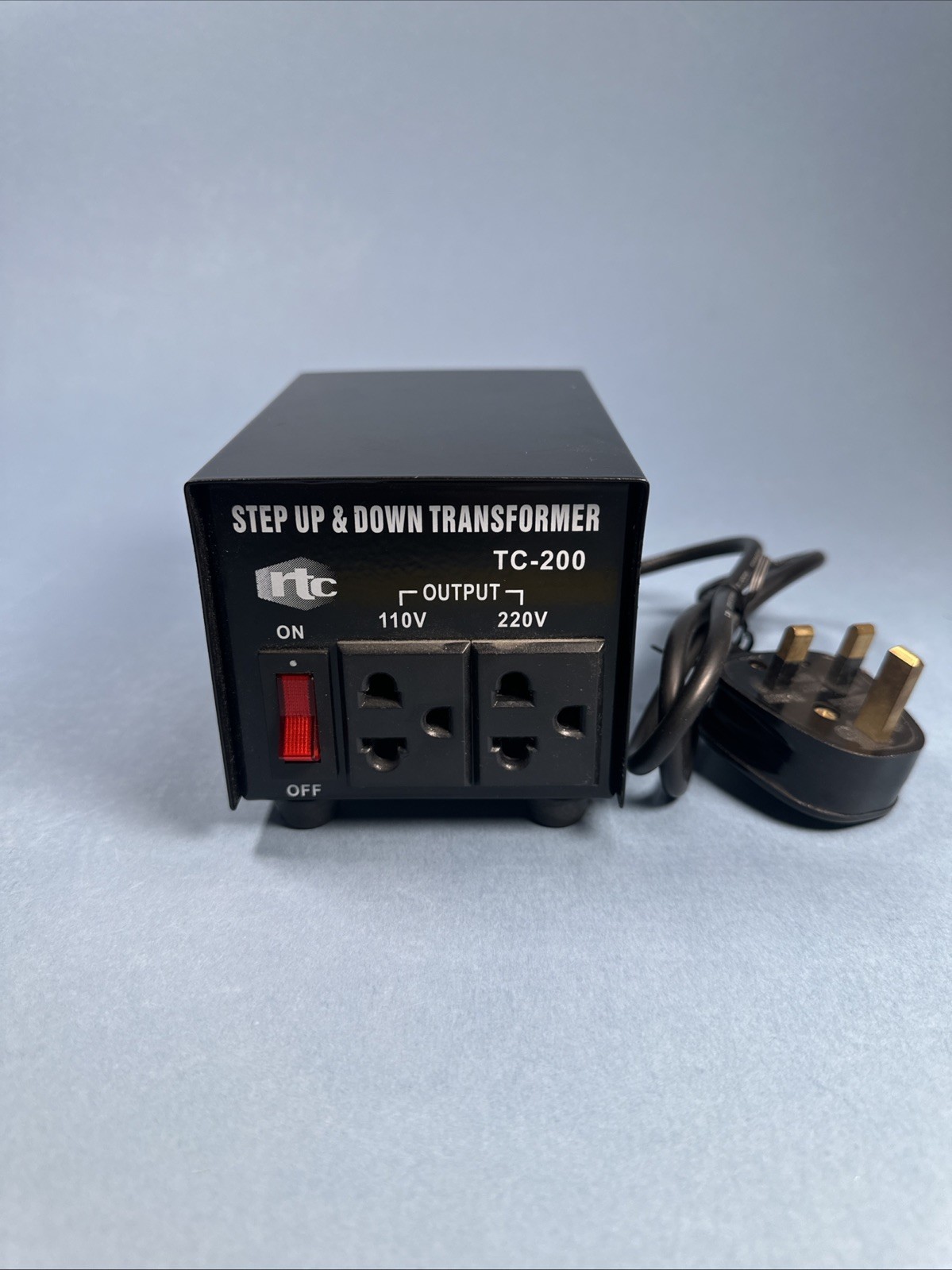Step up and down transformer Rtc TC-200 220v/240v To 110/120v 200w