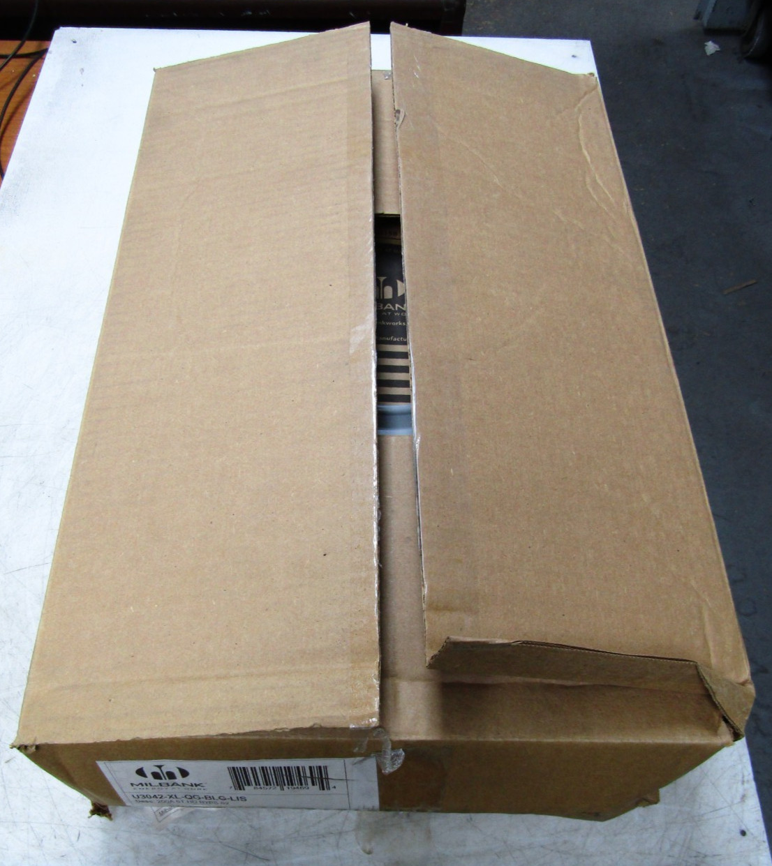 🙌 NEW MILBANK 200 AMP RINGLESS METER SOCKET 600 VAC U3042-XL-QG-BLG-LIS