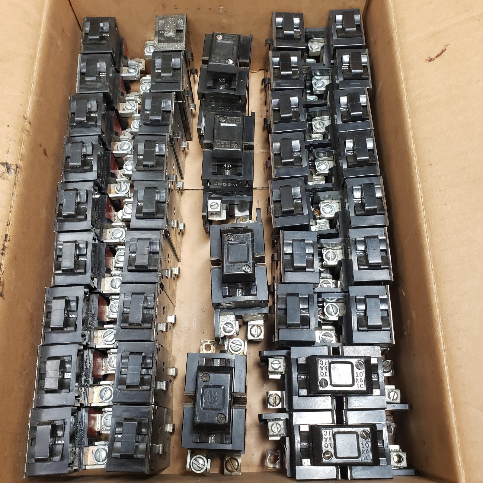 Pushmatic Circuit Breakers 15A & 20A & 30A & 40A Single Pole Lot of 100
