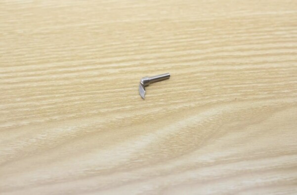 1PCS Sewing Machine Accessories S4000 False Eye Left Curved Needle 2001120000