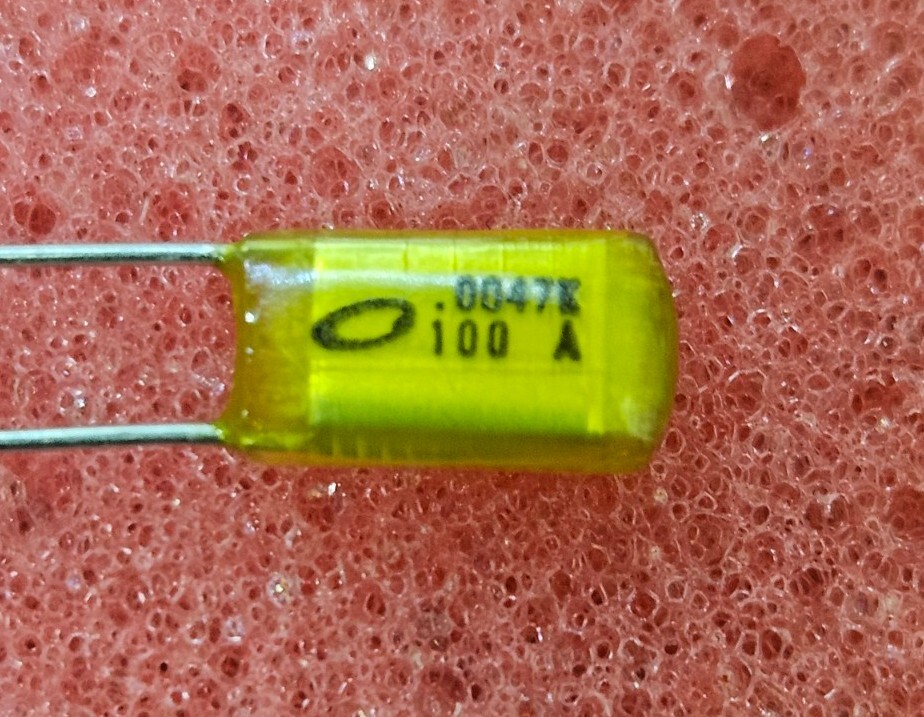 100 PC NICHICON QYX2A472KTP 4.7nF 100V POLY FILM CAPACITOR NEW (6722)