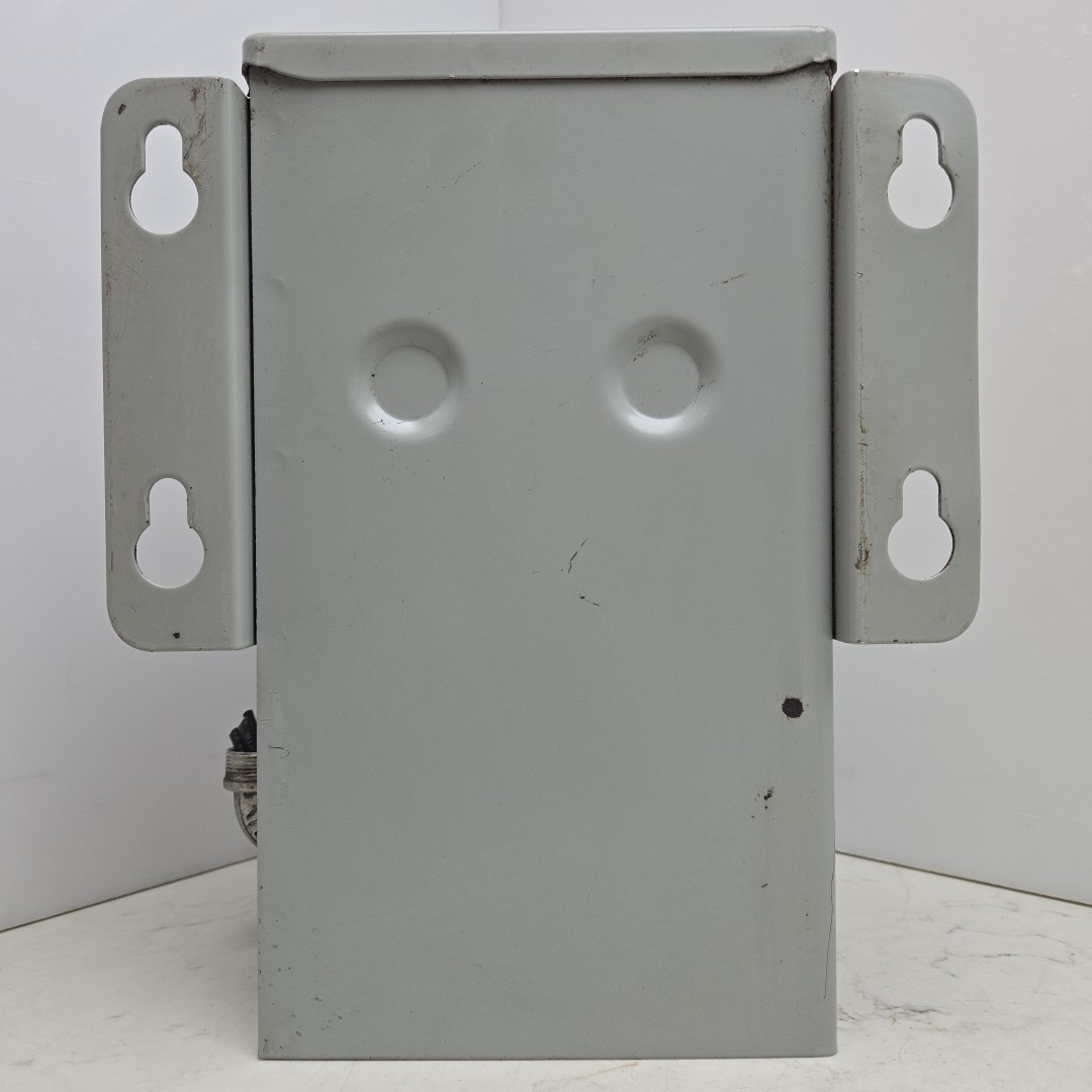 Emerson Hevi-Duty Transformer HS14F3BS 3kVA Pri: 190/220×380/440V Sec: 110/220