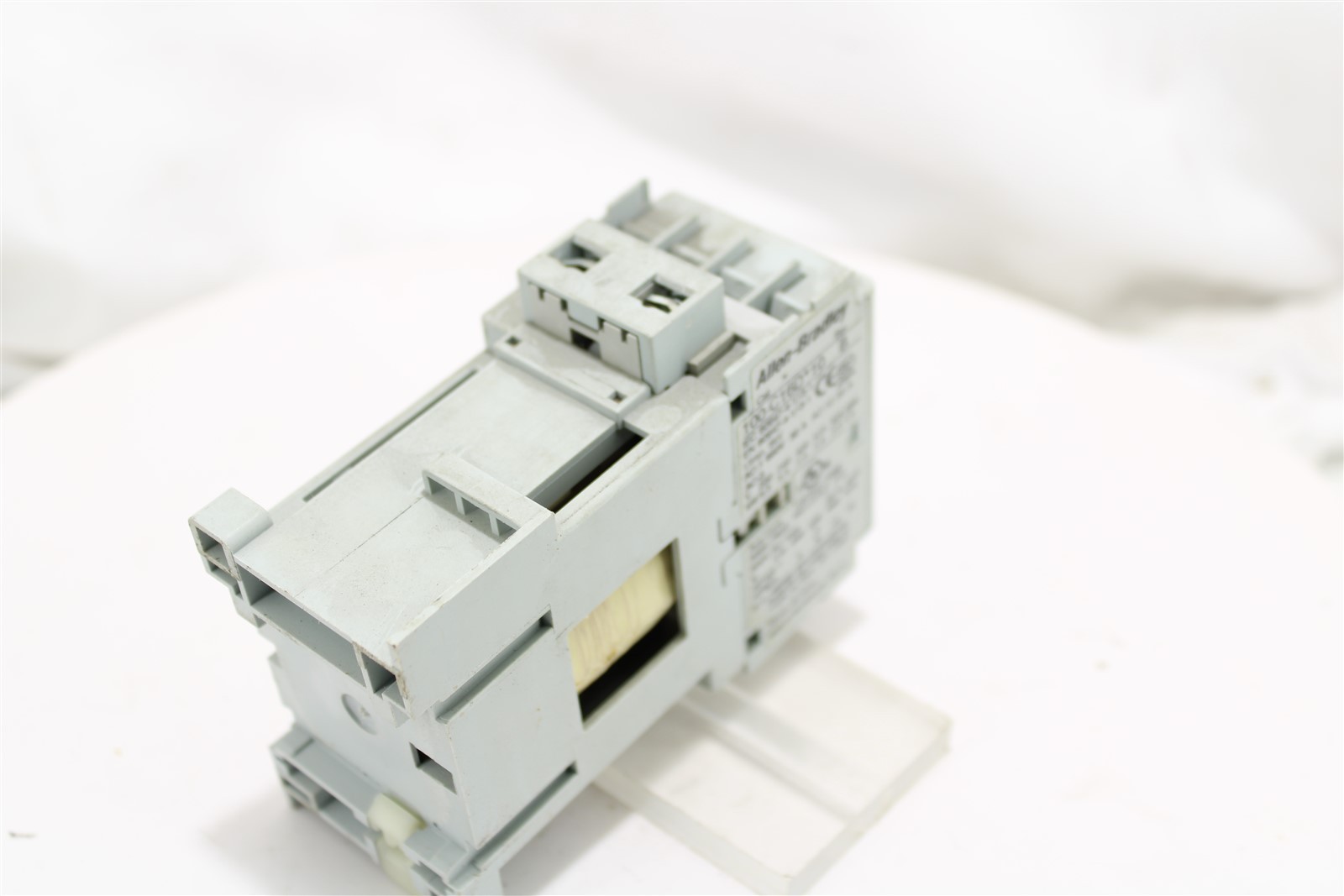 Allen-Bradley 16A Contactor | 100-C16DJ10 | 24V Coil