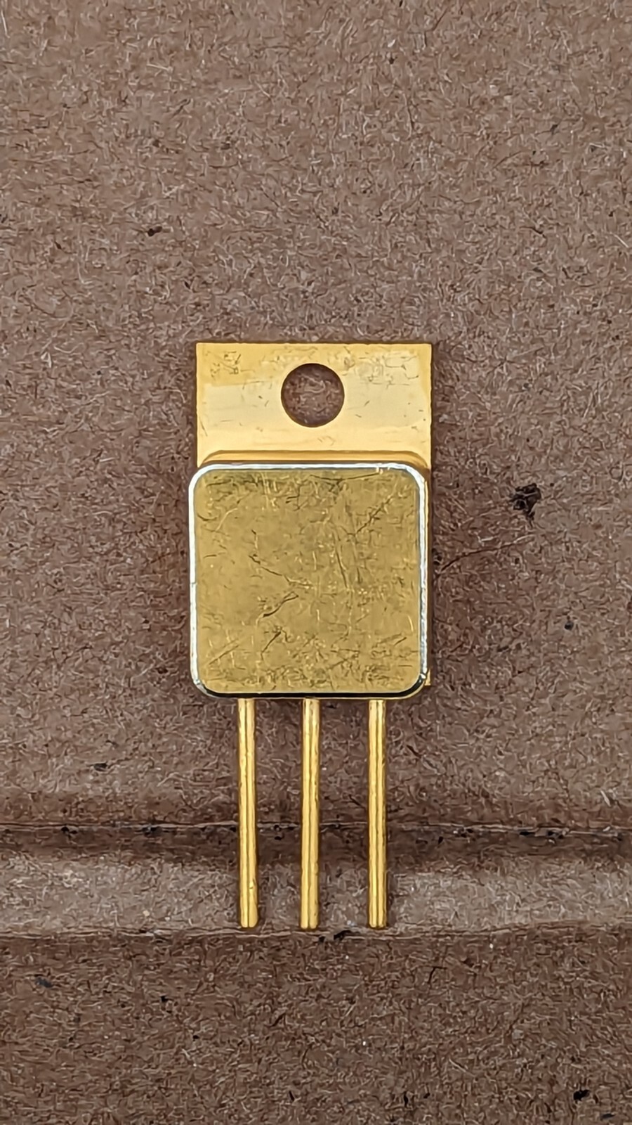 1 – VINTAGE QUALITY Power MOSFET GOLD PLATED Transistor – PICTURE FOR REFERENCE