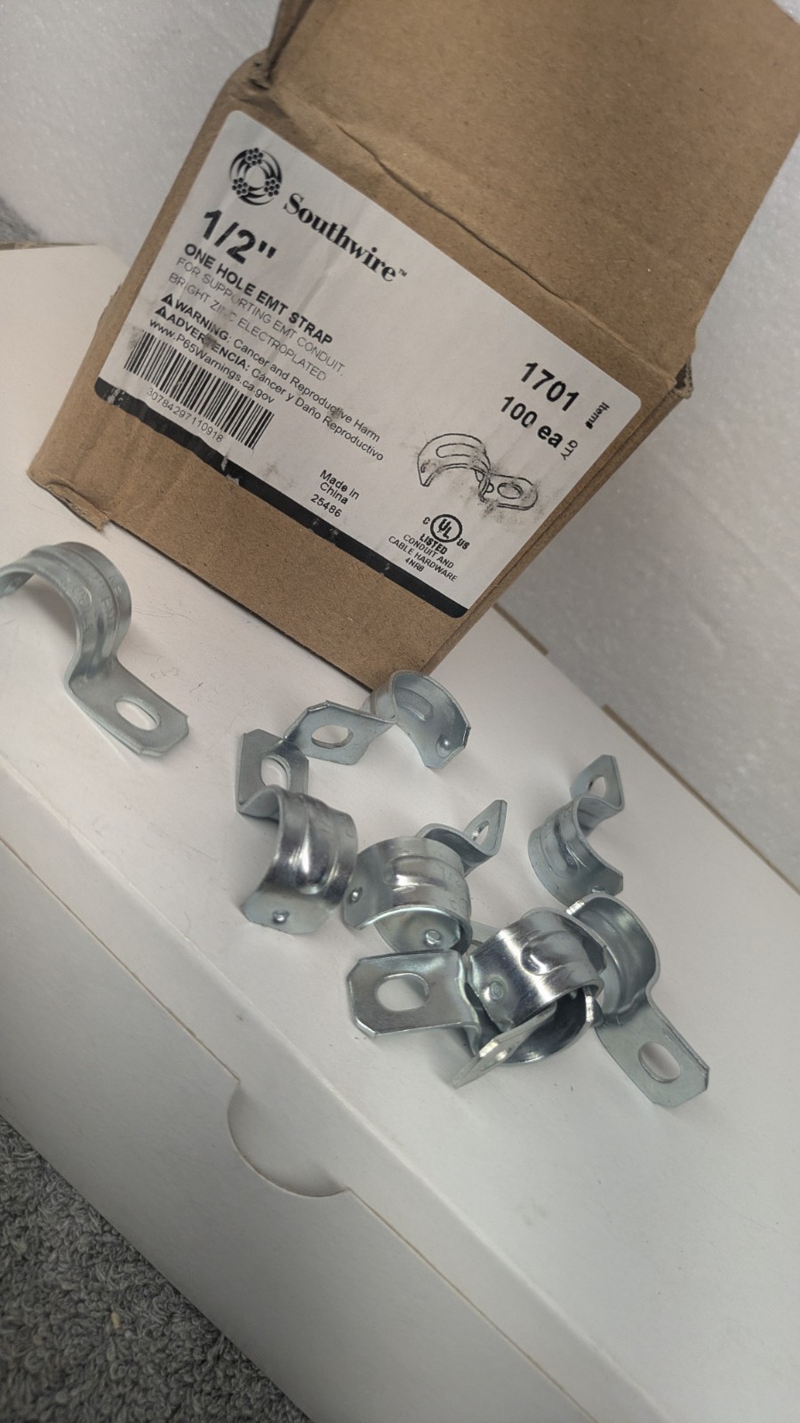 100 PACK Southwire 1/2″ One Hole Emt Strap # 1701 For Supporting Emt Conduit