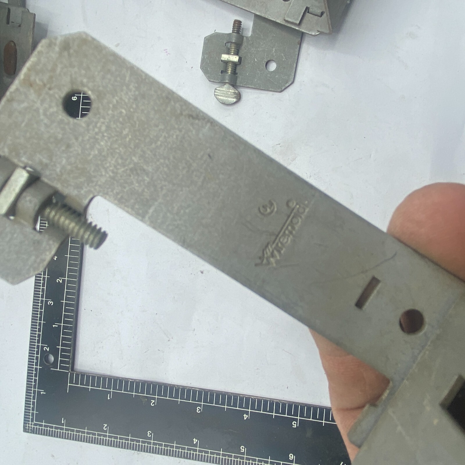 ASSORTED WIREMOLD BRACKET MOUNTING KIT GRAY, COUPLING GALVANIZED NIB LOT OF 8🔔