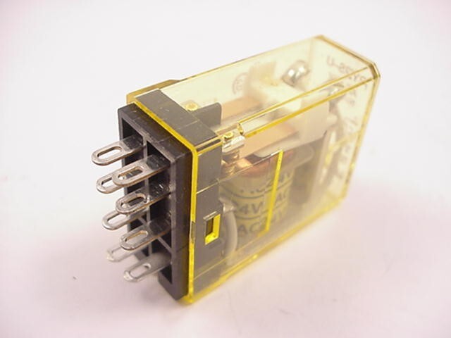 Idec RY2S-U AC24V Relay New Ships on Same Day of the Purchase