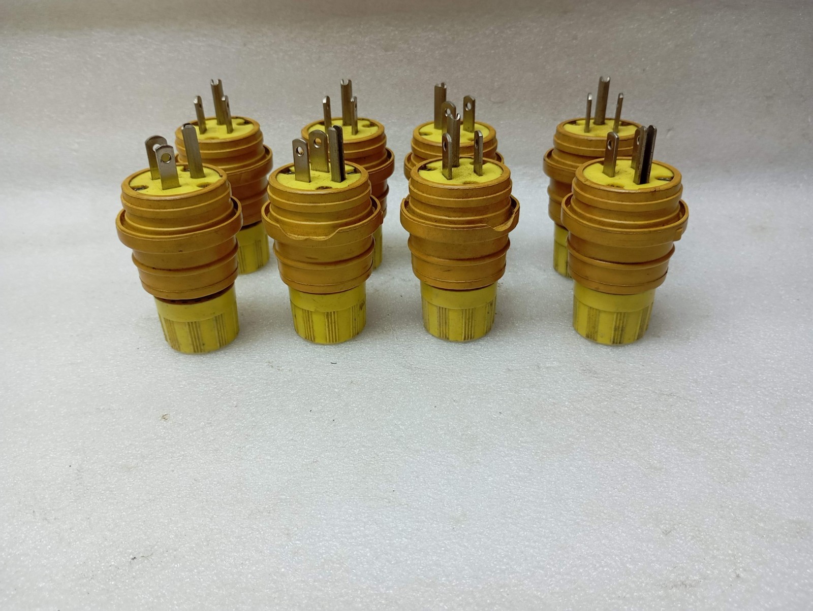 WOODHEAD PLUG 891L (LOT OF 8PC)