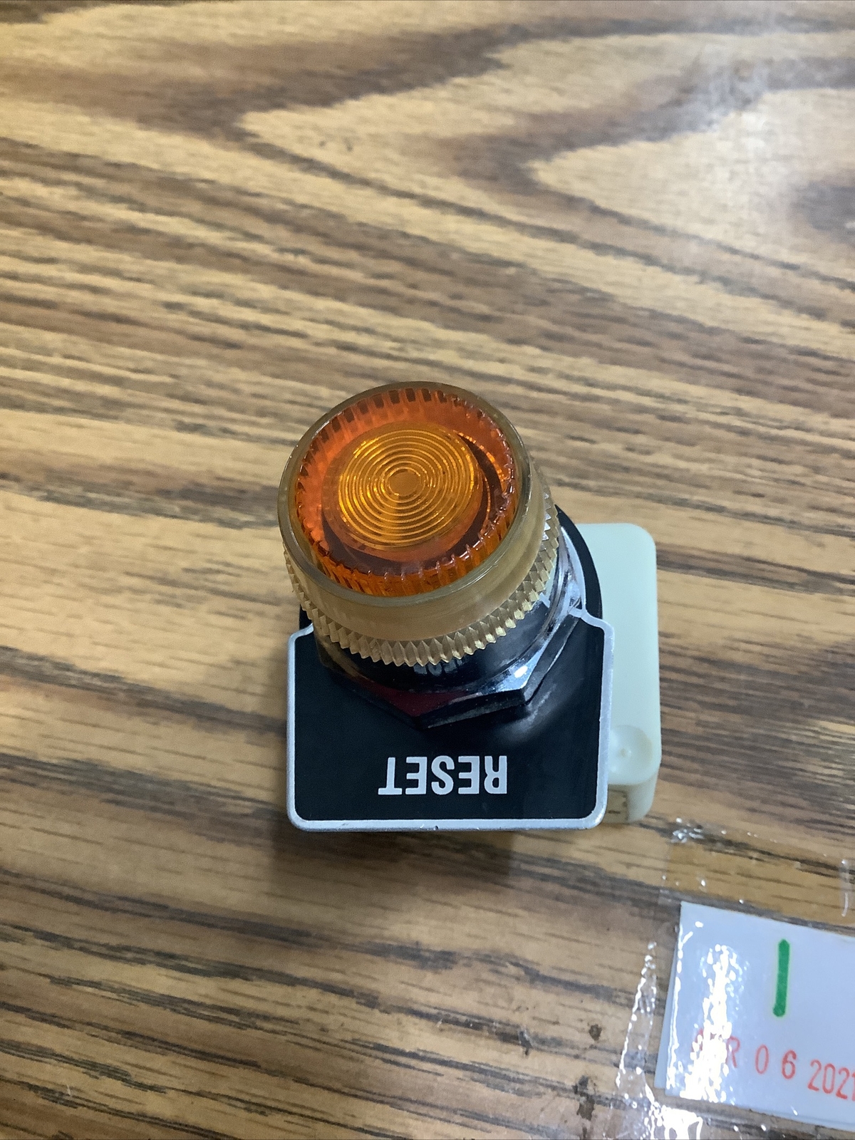 Square D Class 9001 Ser H Type KM35 Ser H Orange RESET Push Button