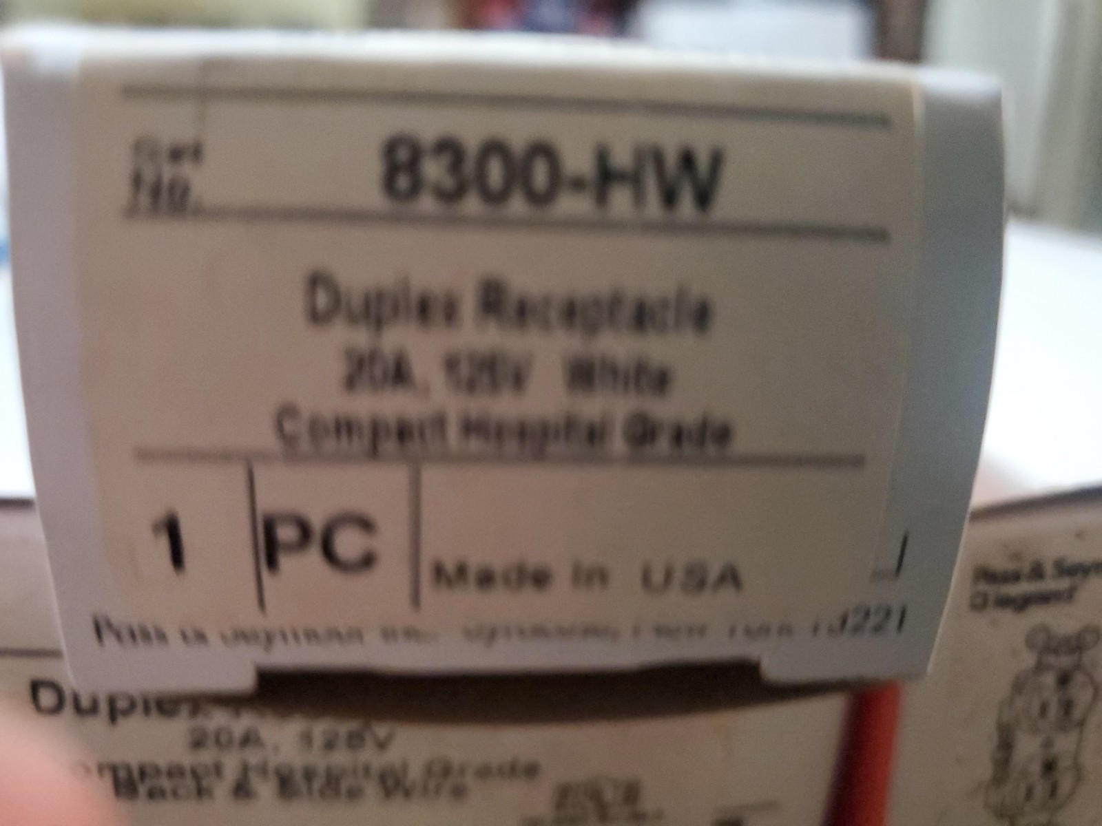 Lot Of 10 Pass & Seymour 8300-HW White Duplex Receptacles, Hospital Grade, 20A