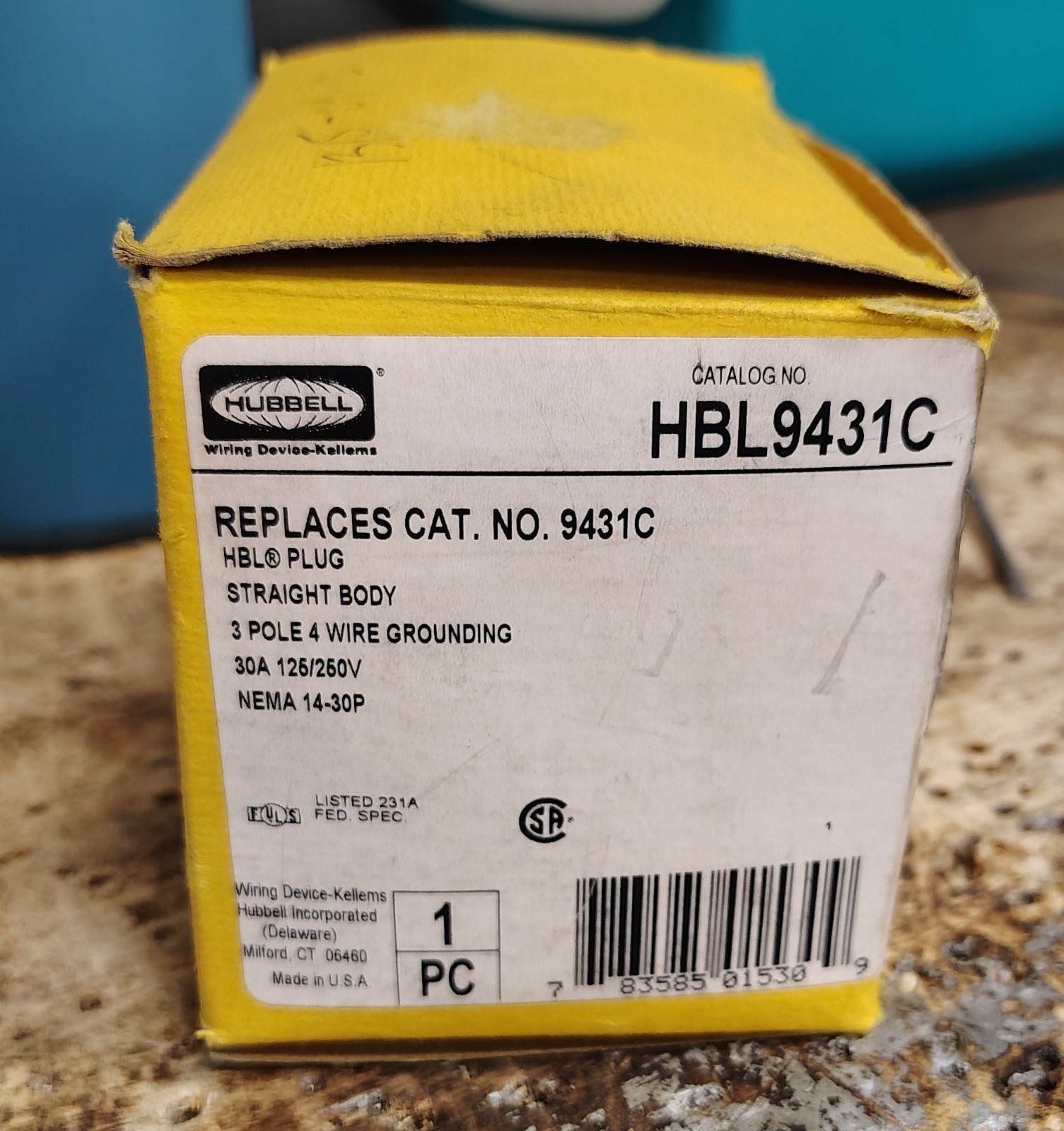 Hubbell HBL9431C Male Plug 30A 3-Pole 4-Wire Straight Blade (NEMA 14-30P)