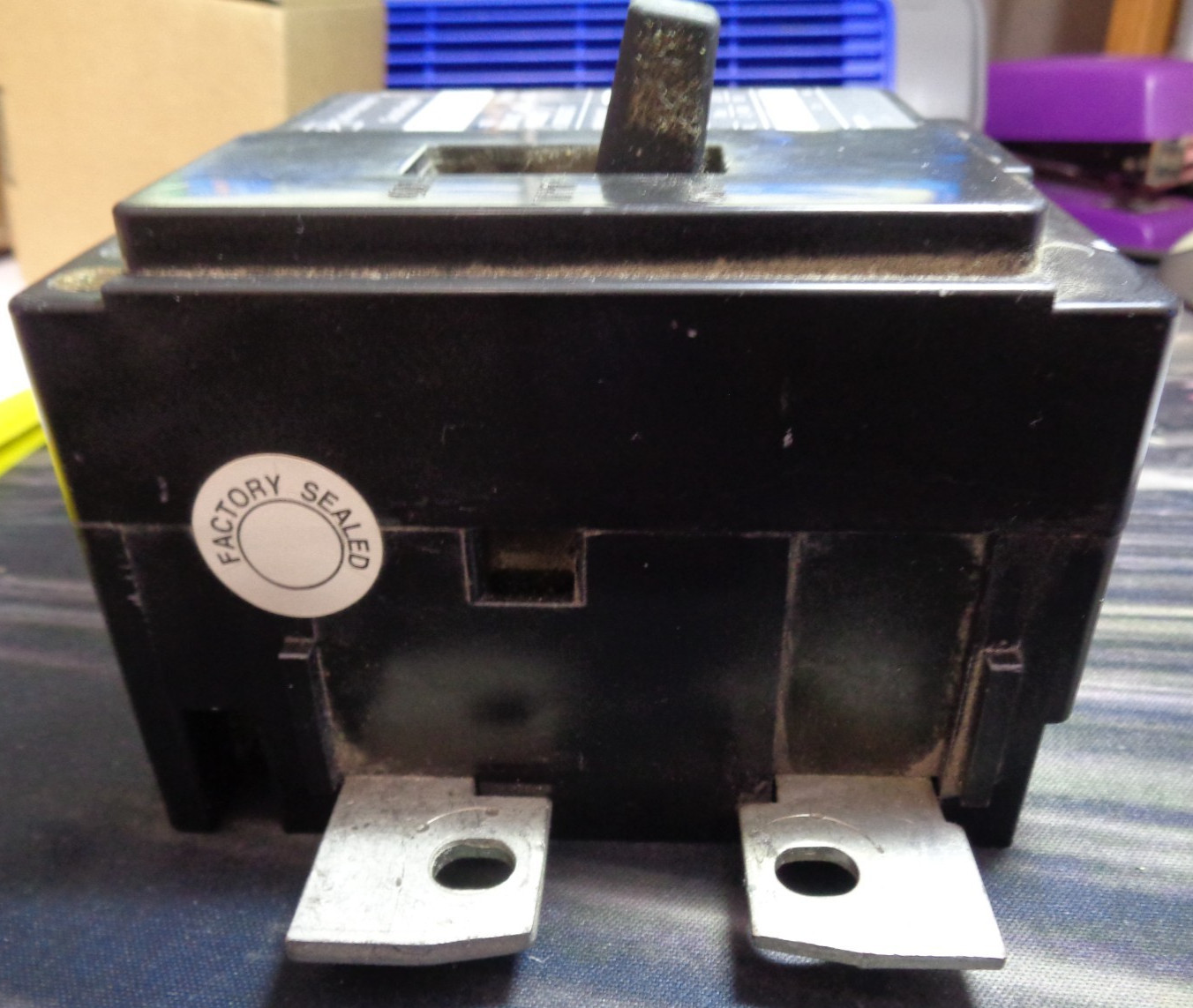 CUTLER HAMMER BW2200 CIRCUIT BREAKER BW 10K 200AMP 120/240VAC 2 POLE