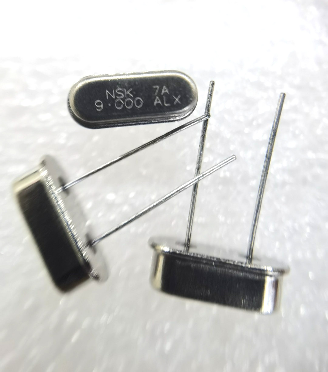20PCS HC-49S 9.6M 9.6MHZ 9.600MHZ Passive Crystal Oscillator HC-49US NEW