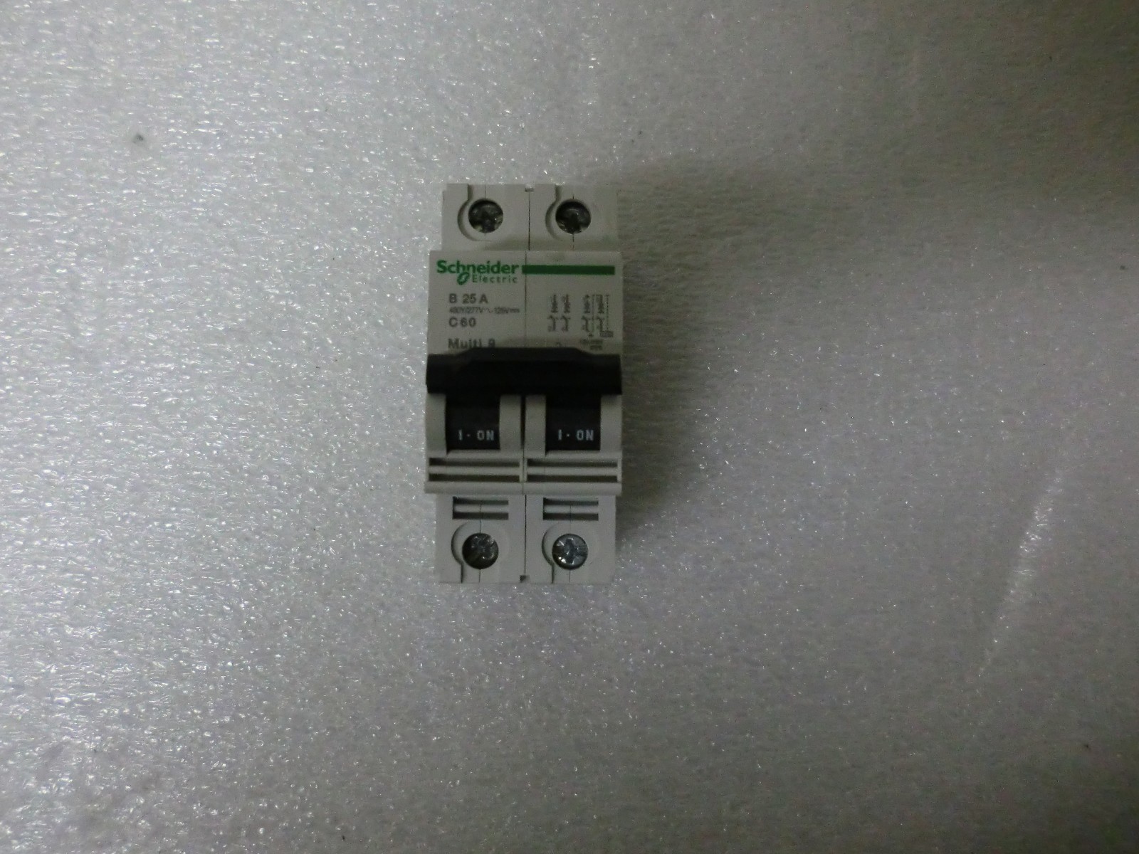 Schneider Electric Circuit Breaker B 25A C60 24135 2P Multi 9 Rep by M9F21225